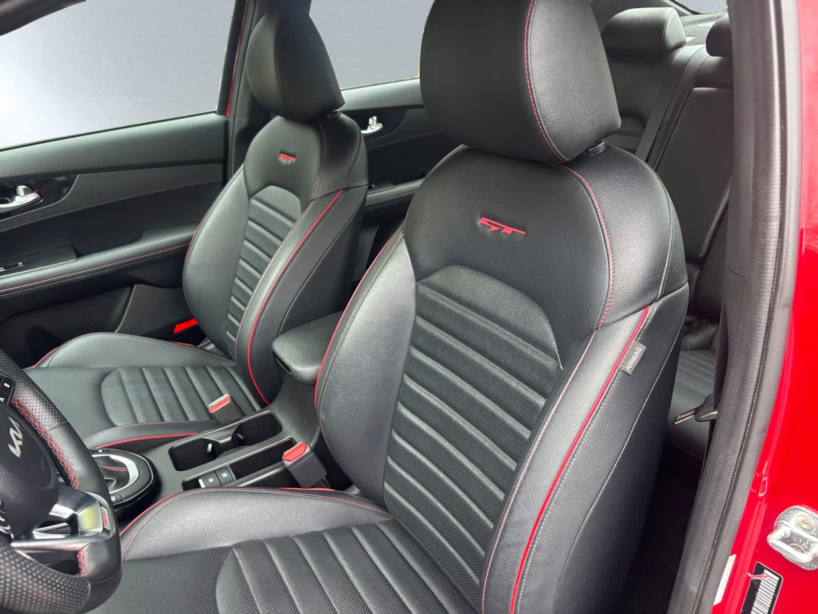 2023 Kia Forte GT - Photo 17