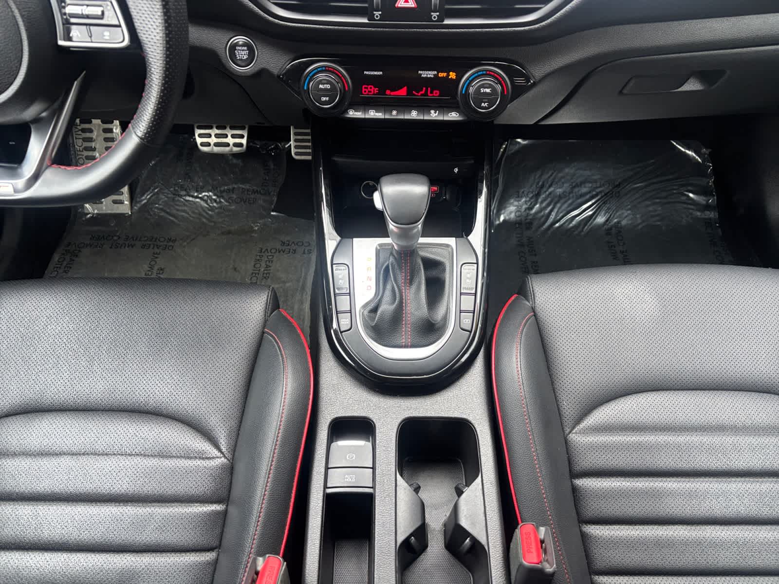 2023 Kia Forte GT - Photo 14