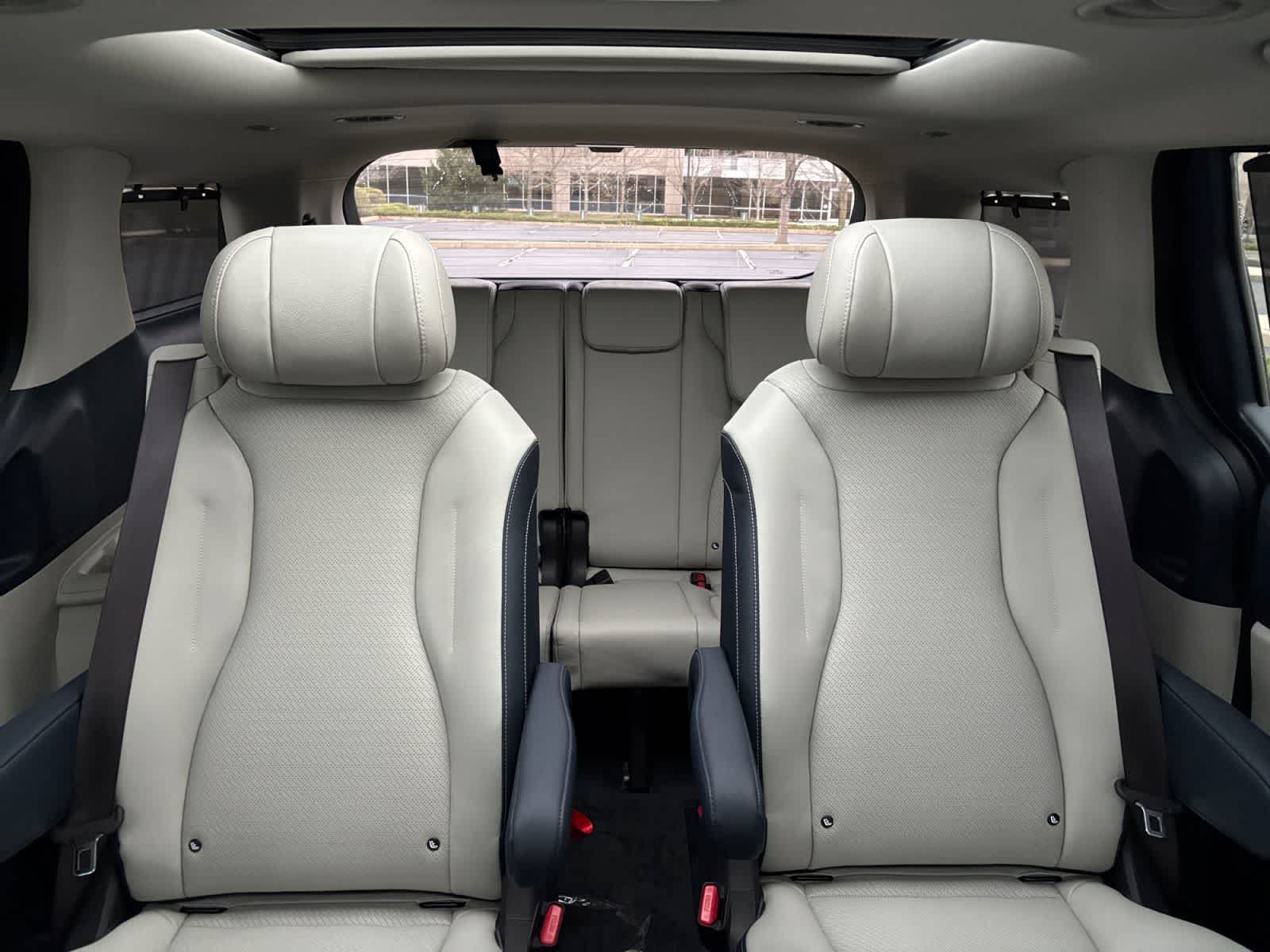 2025 Kia Carnival SX Prestige - Photo 16