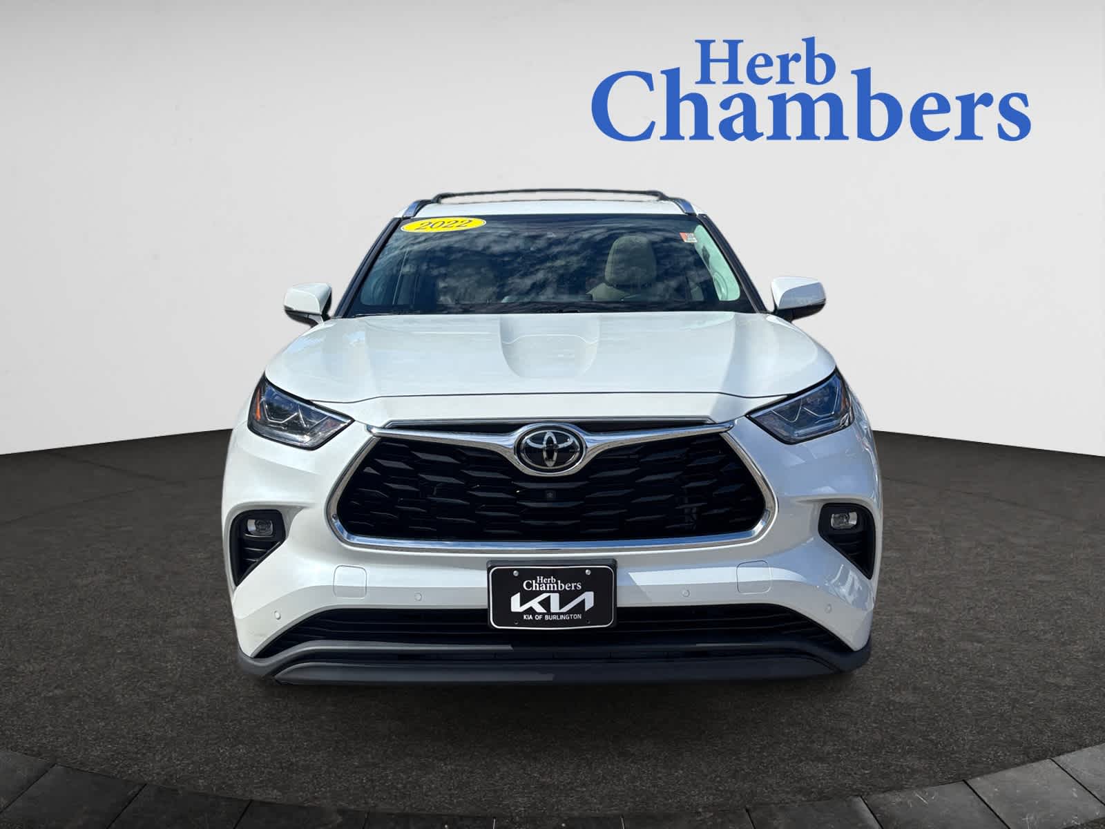 2022 Toyota Highlander Limited photo 2