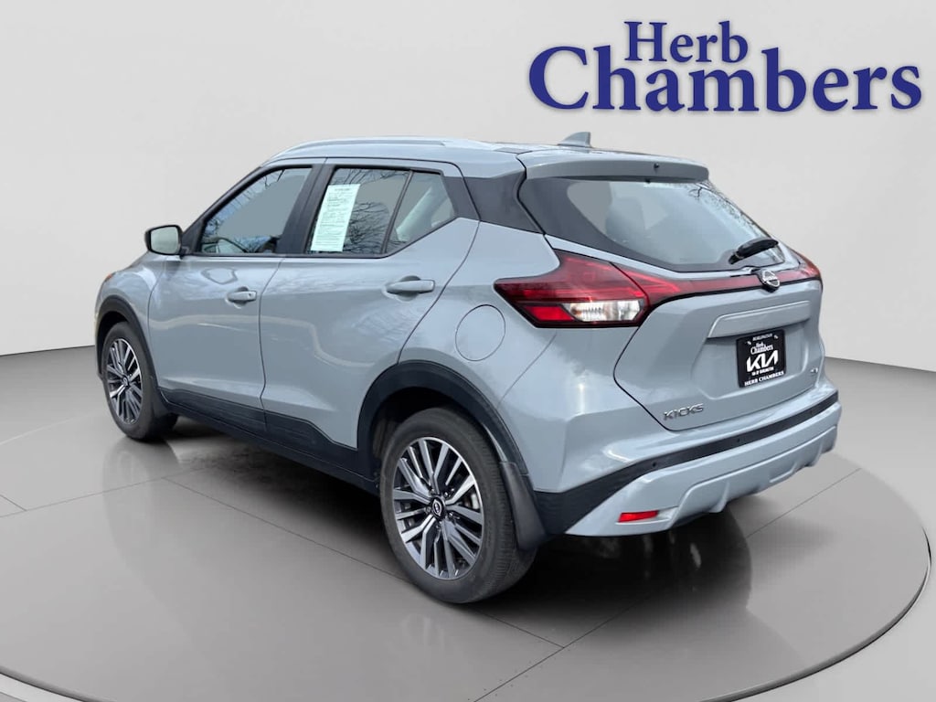 Used 2022 Nissan Kicks SV SUV