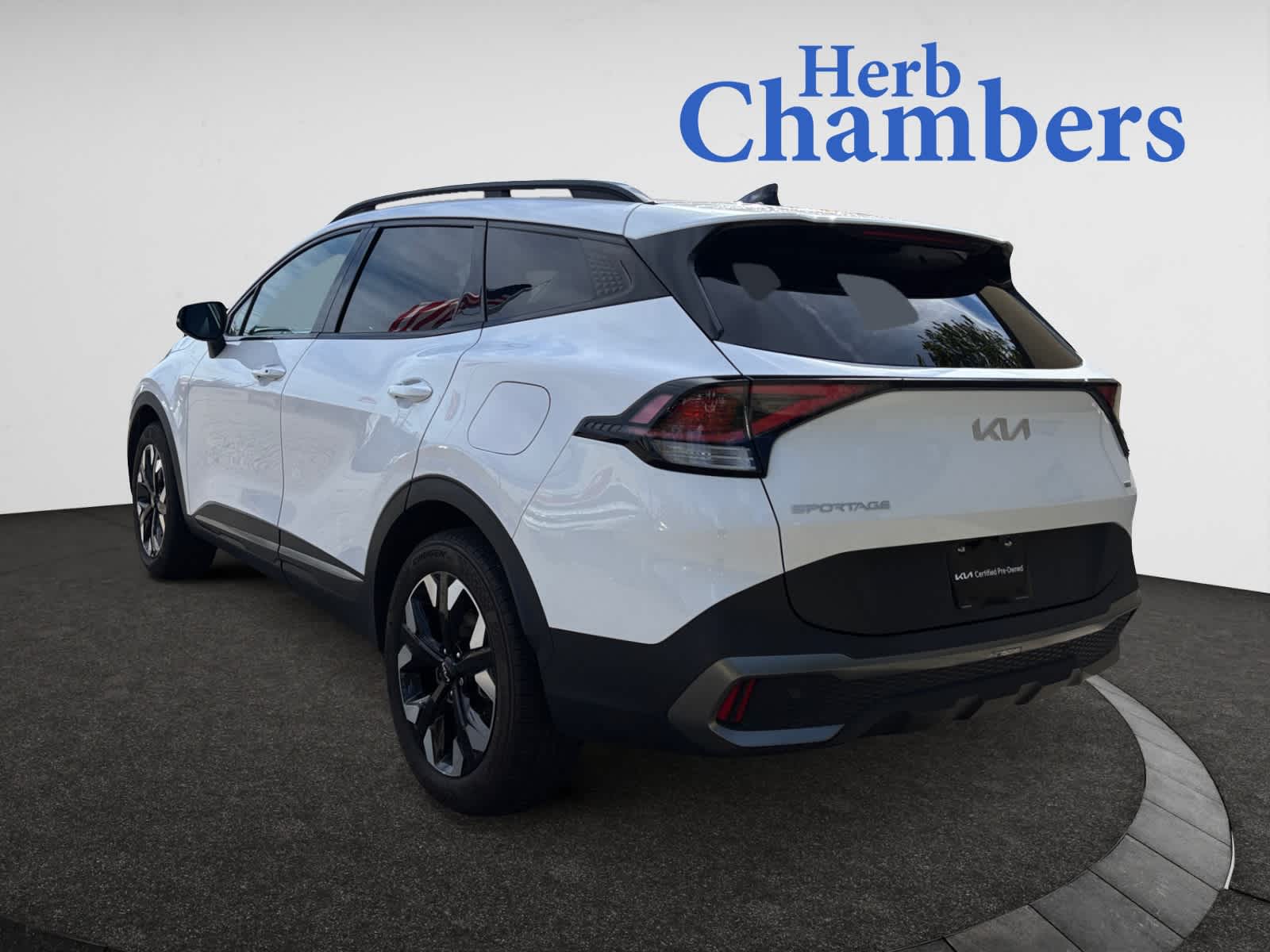 2023 Kia Sportage X-Line photo 3