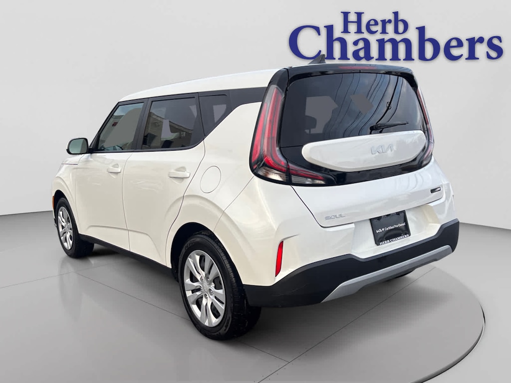 Certified 2023 Kia Soul LX Hatchback