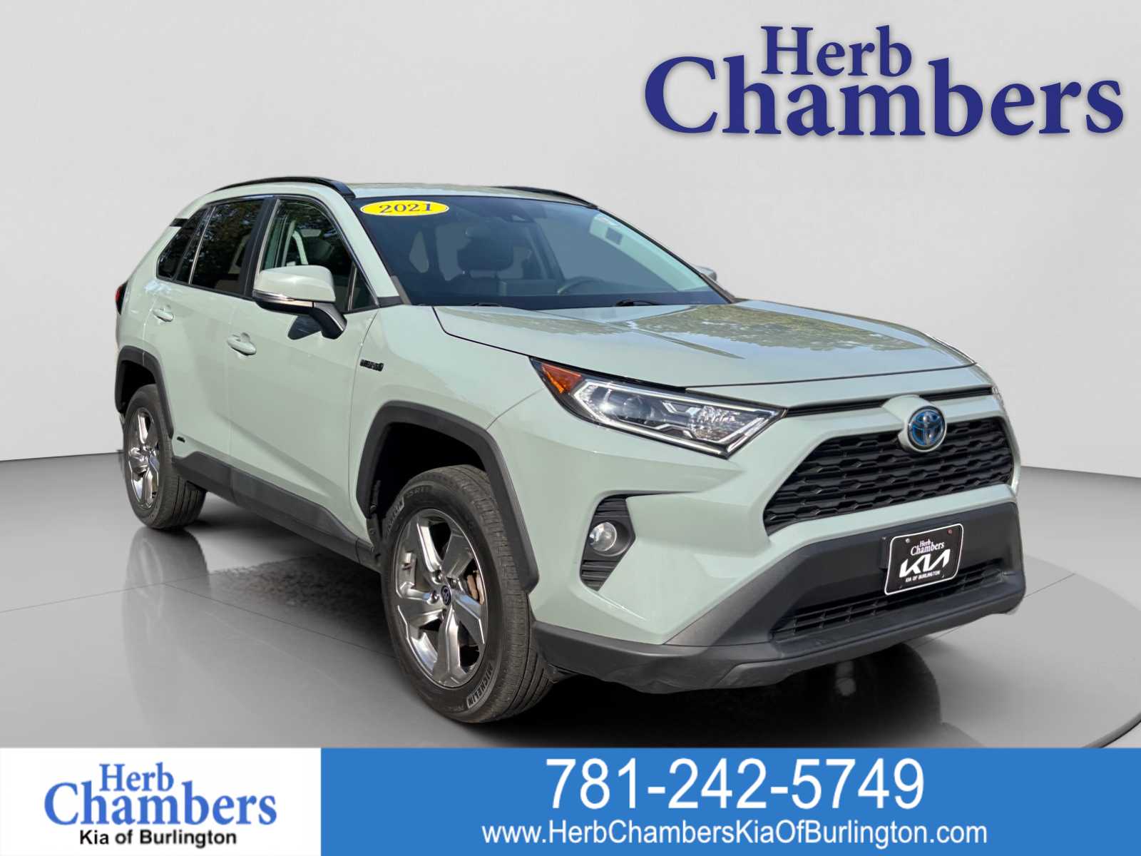 2021 Toyota RAV4 XLE Premium's photo