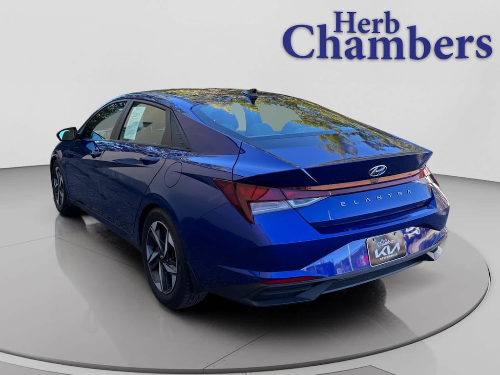 Used 2023 Hyundai Elantra SEL Sedan