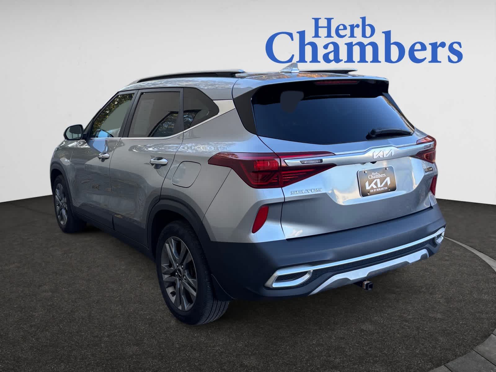 2023 Kia Seltos S photo 3