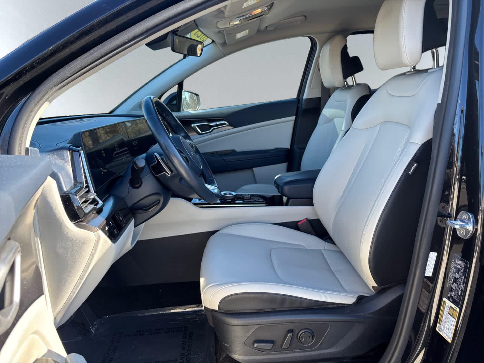 used 2023 Kia Sportage Hybrid car, priced at $23,999