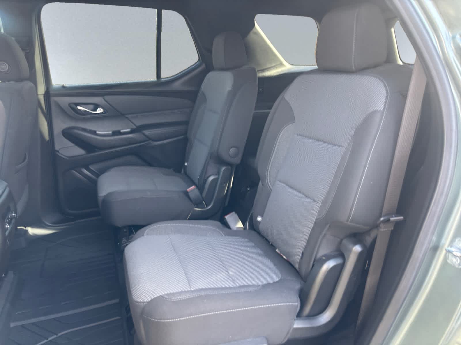 used 2023 Chevrolet Traverse car, priced at $23,999