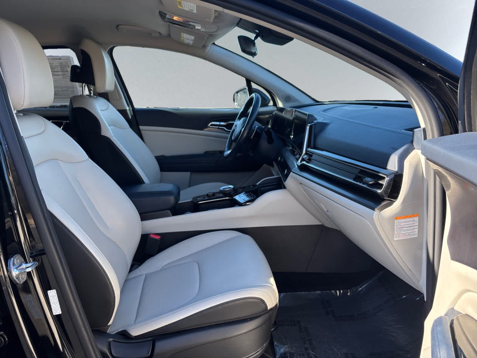 used 2023 Kia Sportage Hybrid car, priced at $23,999