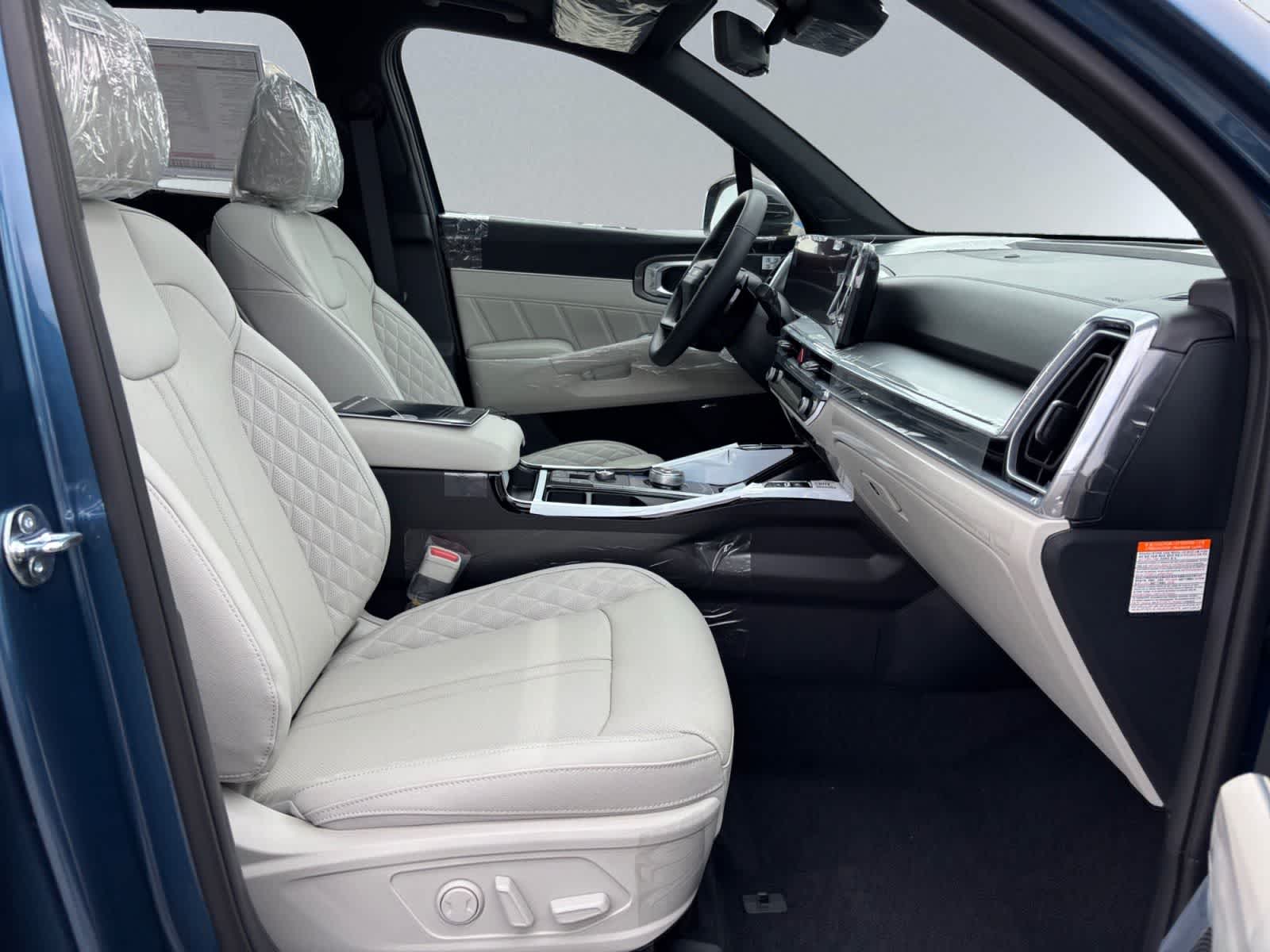 new 2026 Kia Sorento Hybrid car, priced at $48,177