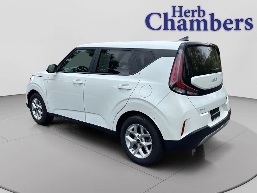 Certified 2024 Kia Soul LX Hatchback