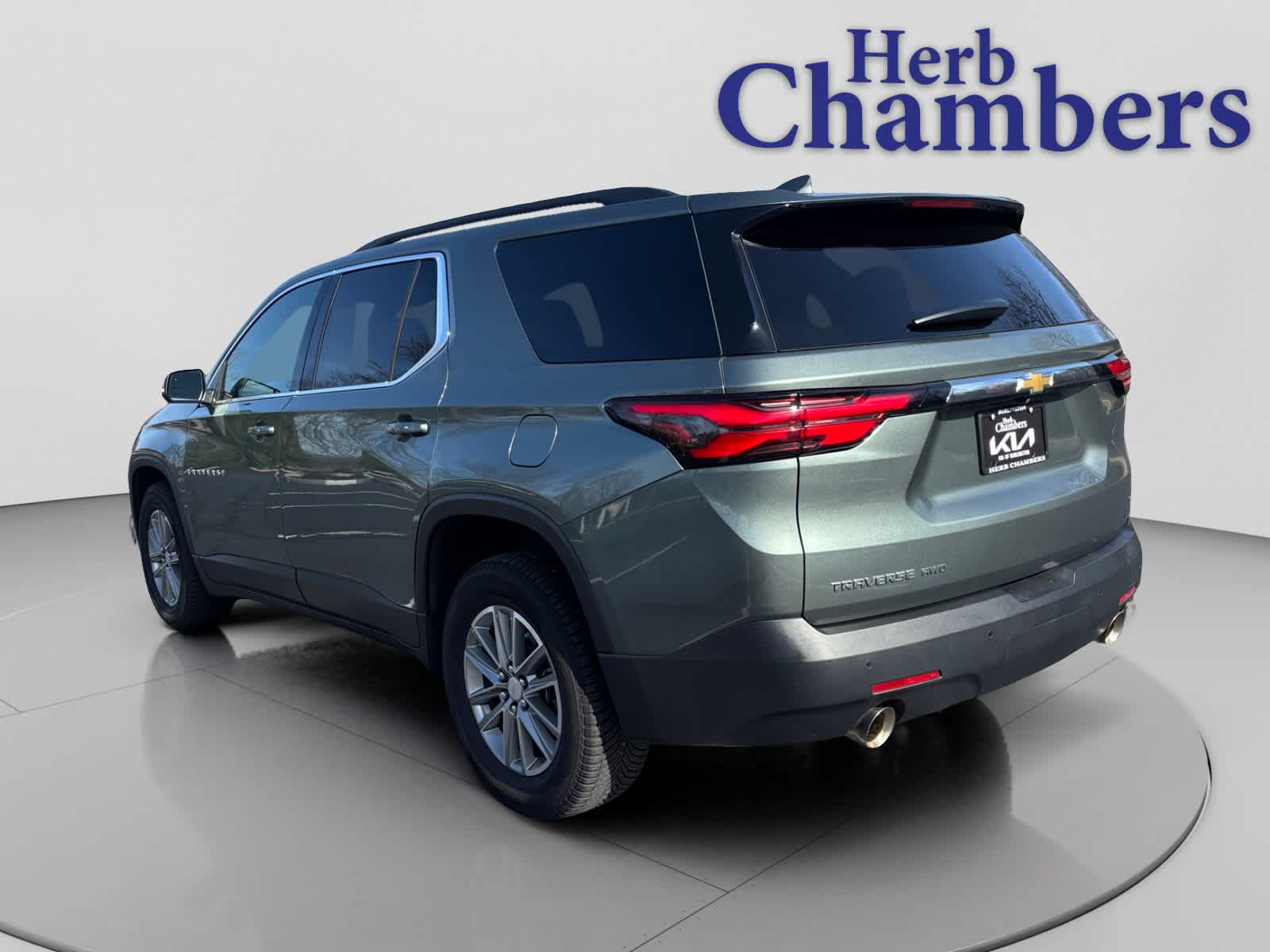 used 2023 Chevrolet Traverse car, priced at $23,999
