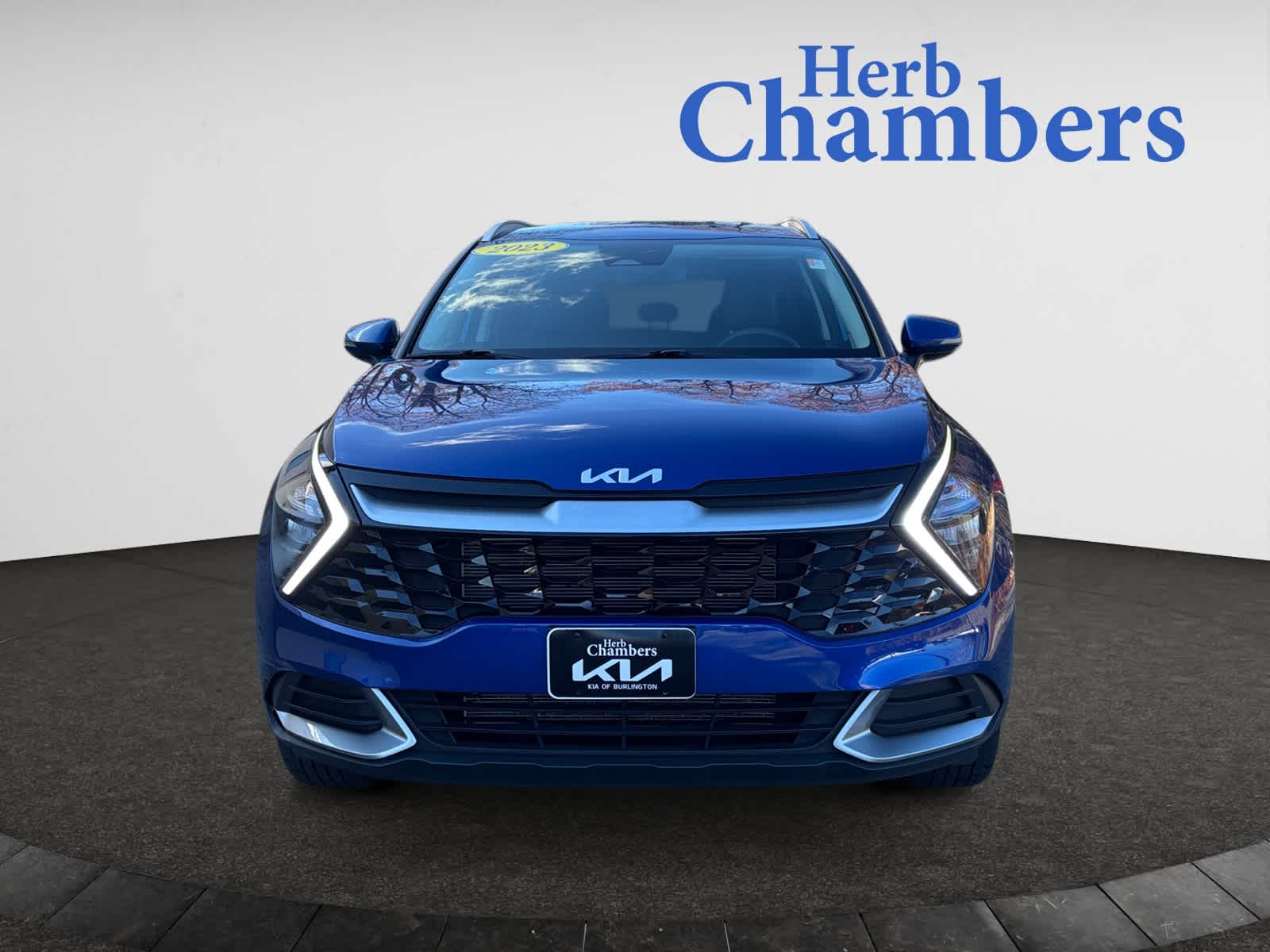 2023 Kia Sportage EX photo 2