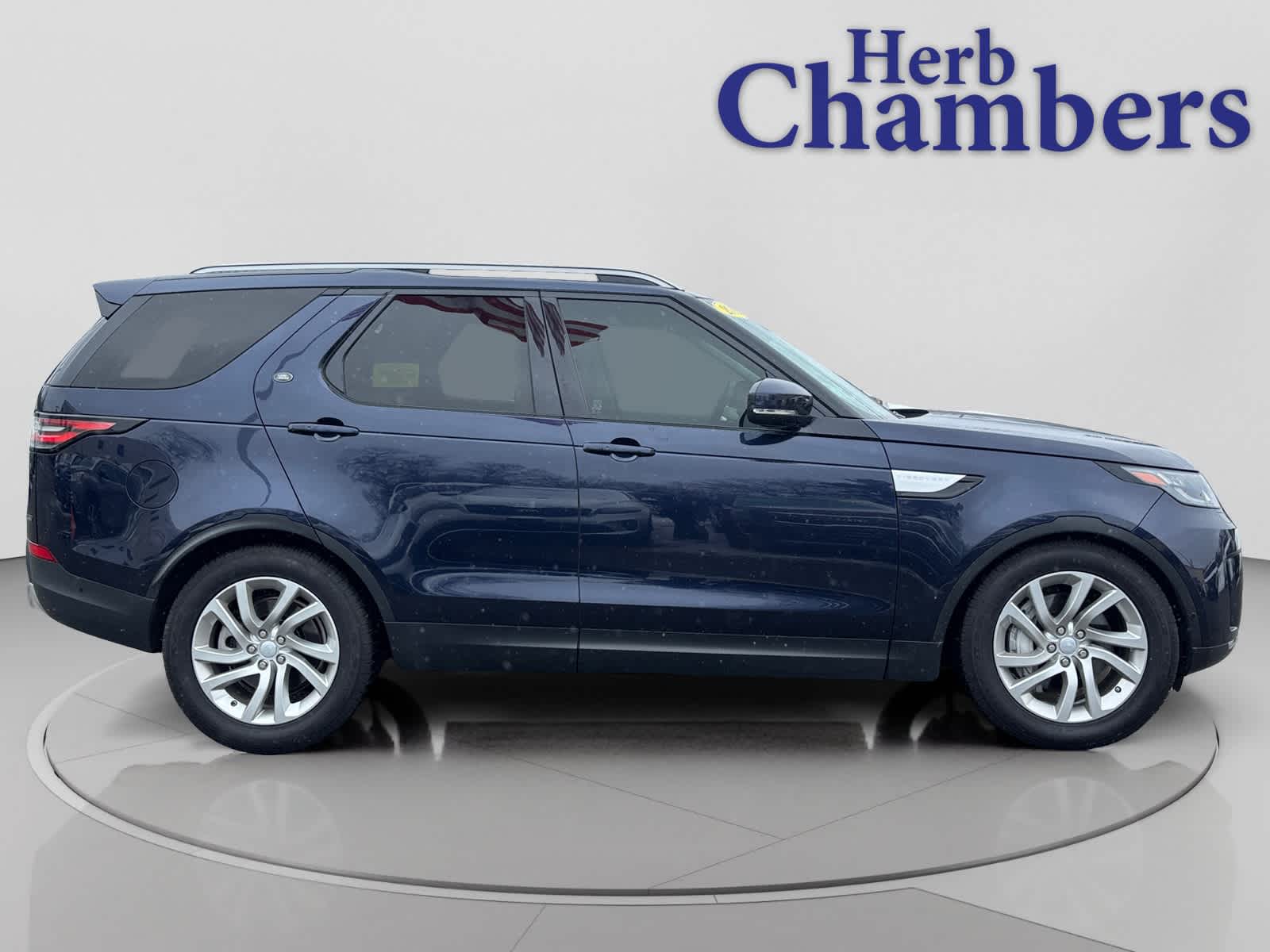 used 2019 Land Rover Discovery car, priced at $21,215