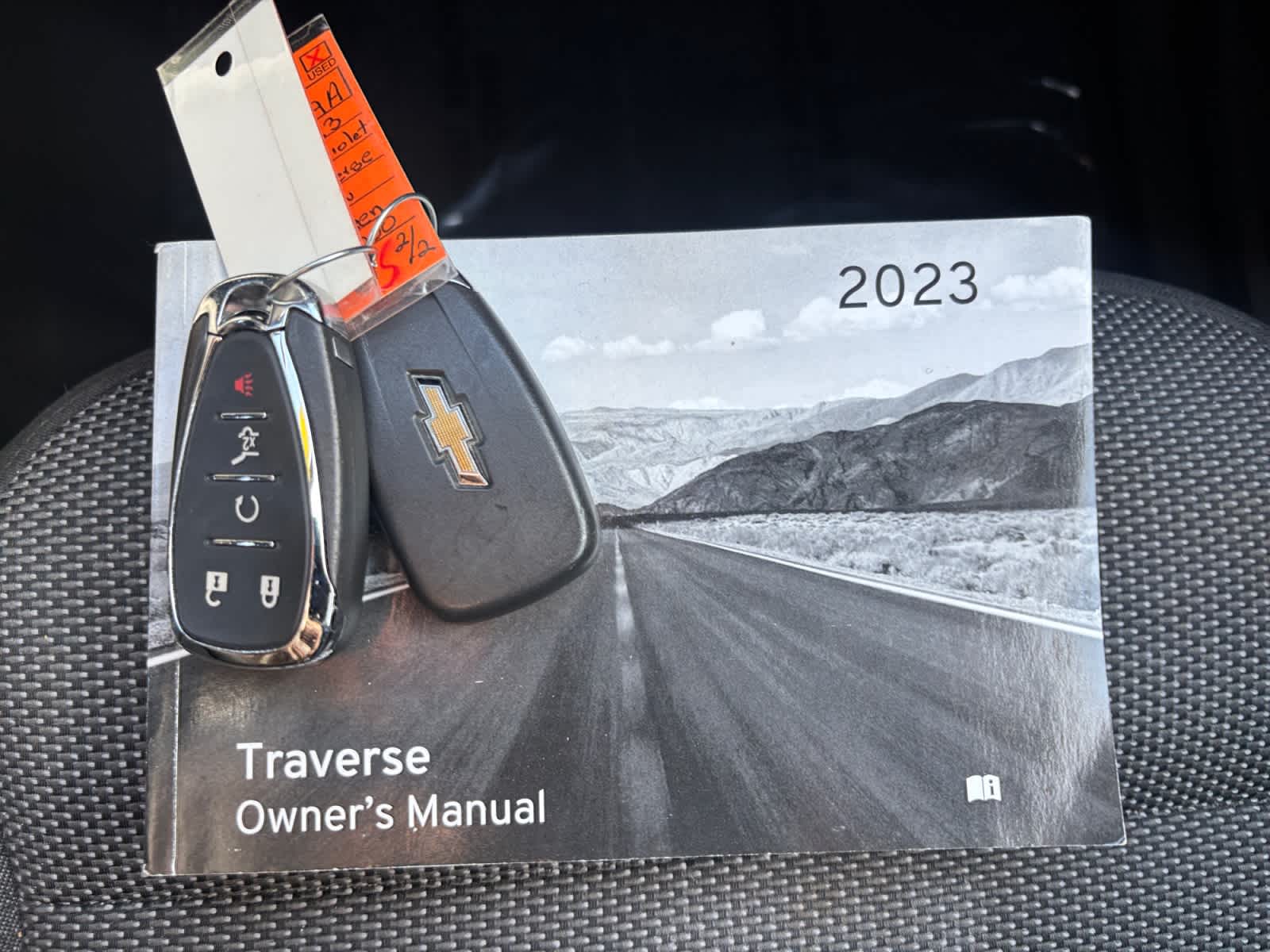 used 2023 Chevrolet Traverse car, priced at $23,999