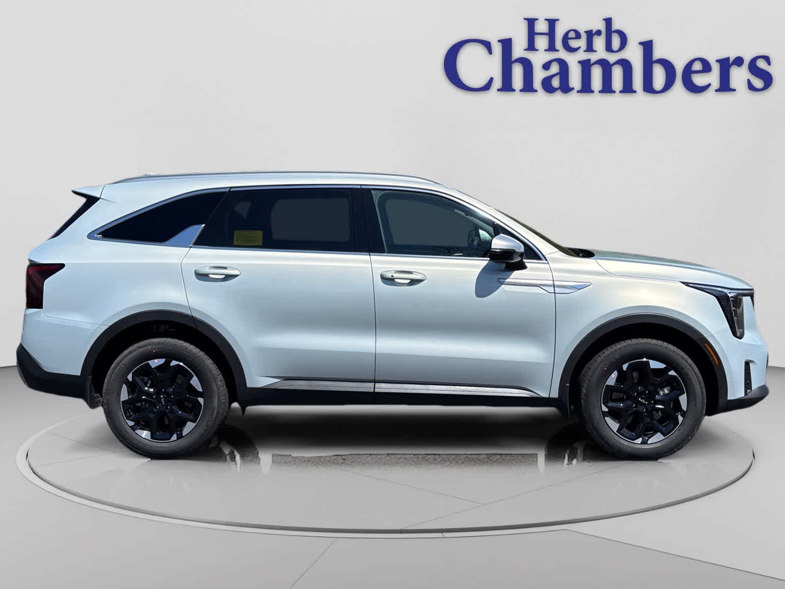 new 2026 Kia Sorento car, priced at $40,260