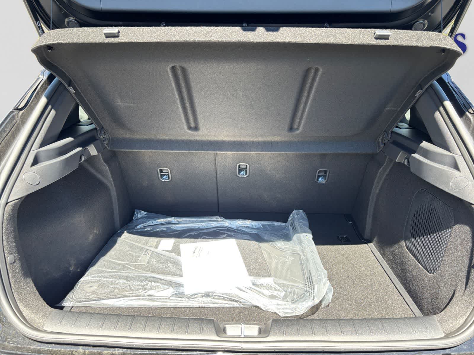 new 2026 Kia K4 Hatchback car, priced at $30,620