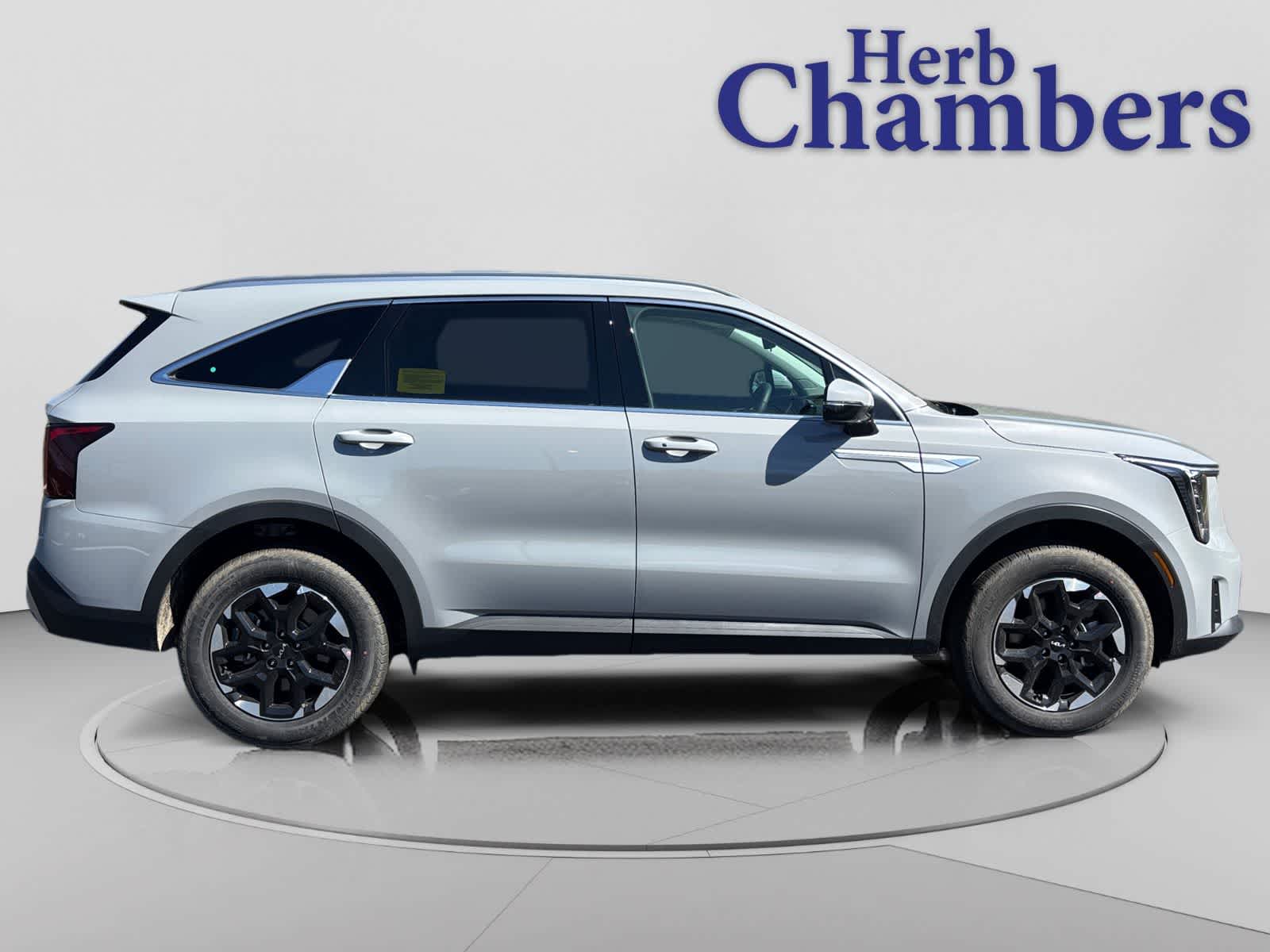 new 2026 Kia Sorento car, priced at $40,330