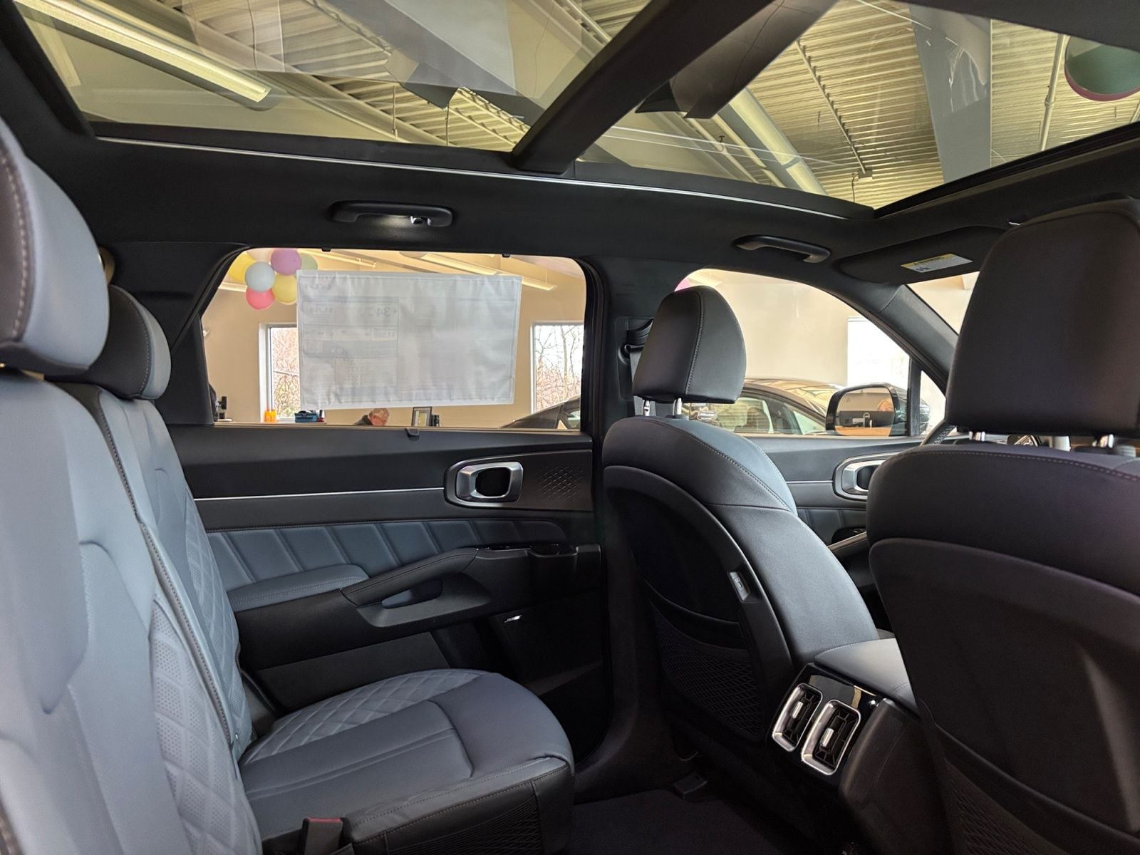 used 2025 Kia Sorento Hybrid car, priced at $44,998