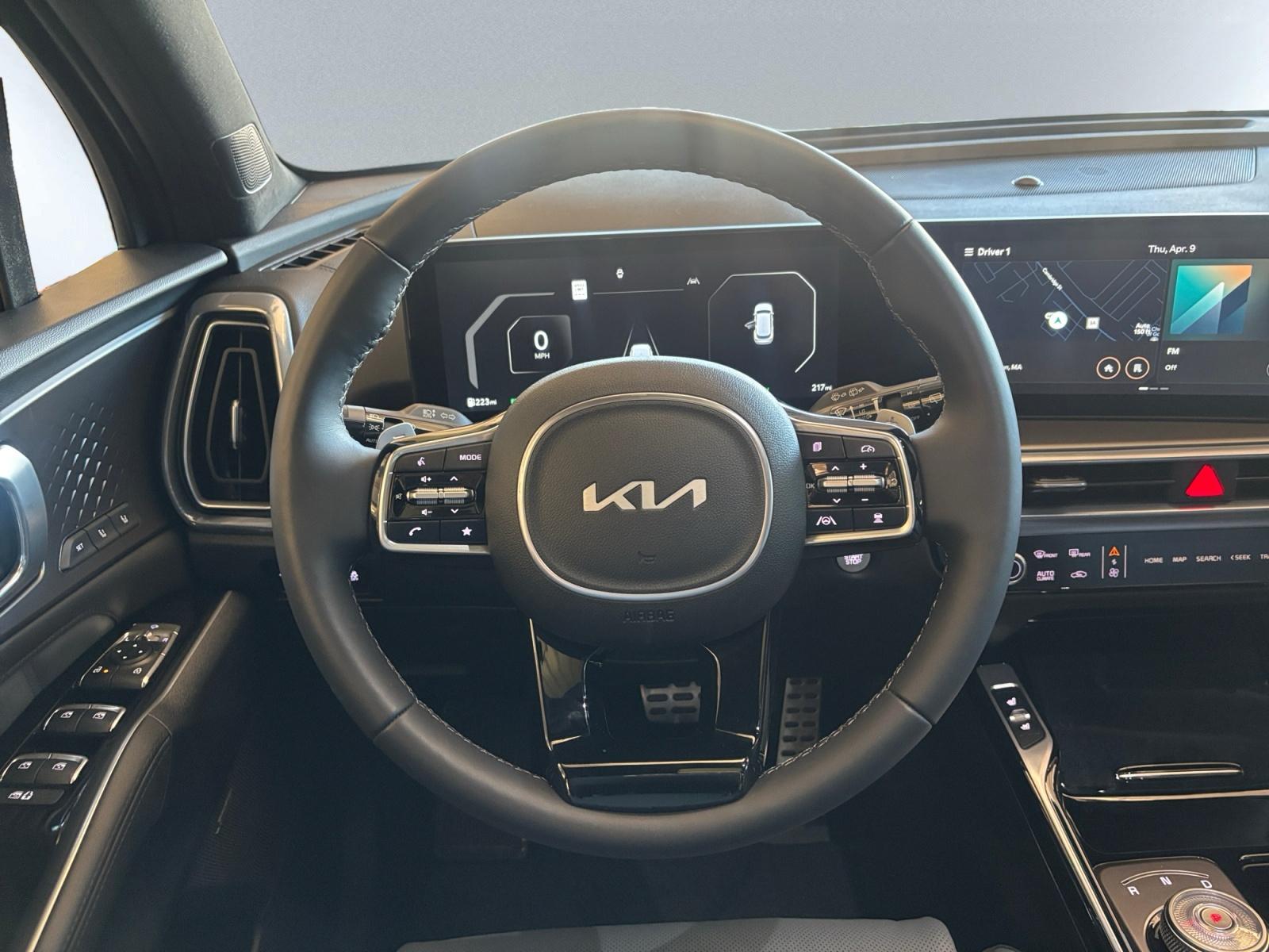 used 2025 Kia Sorento Hybrid car, priced at $44,998