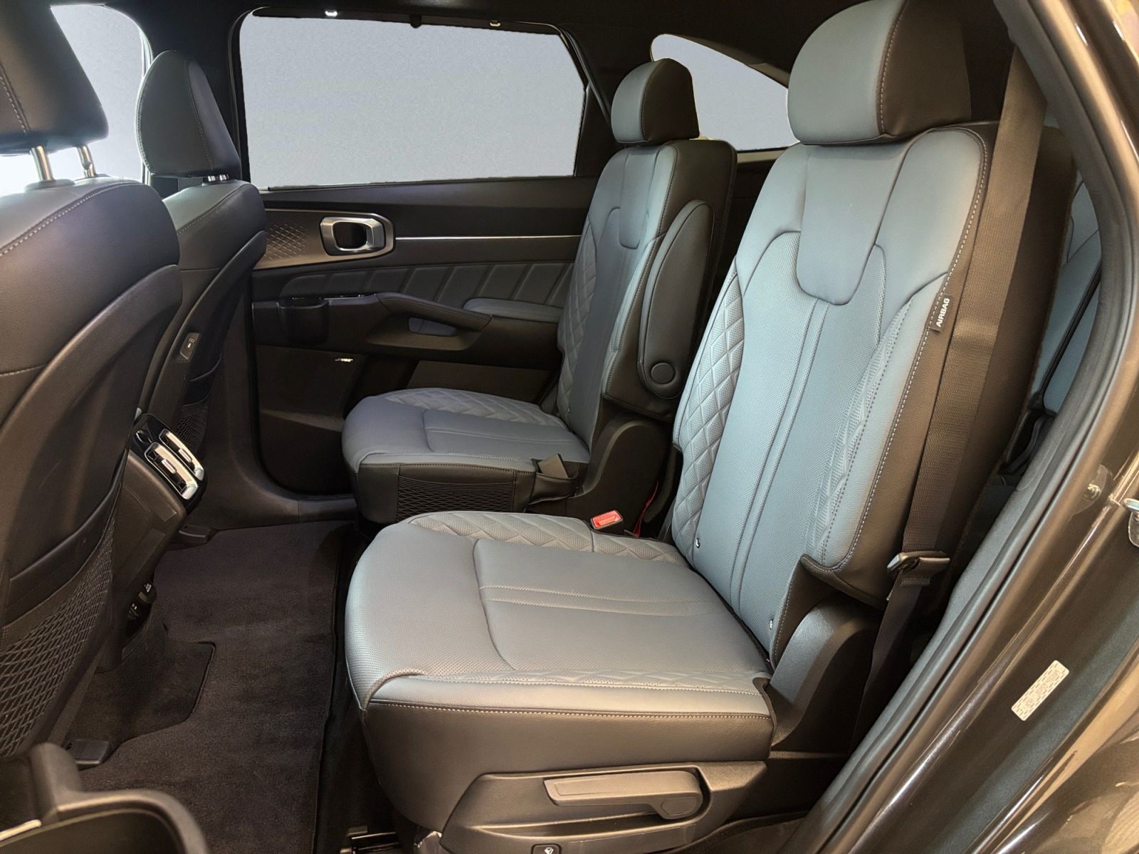 used 2025 Kia Sorento Hybrid car, priced at $44,998