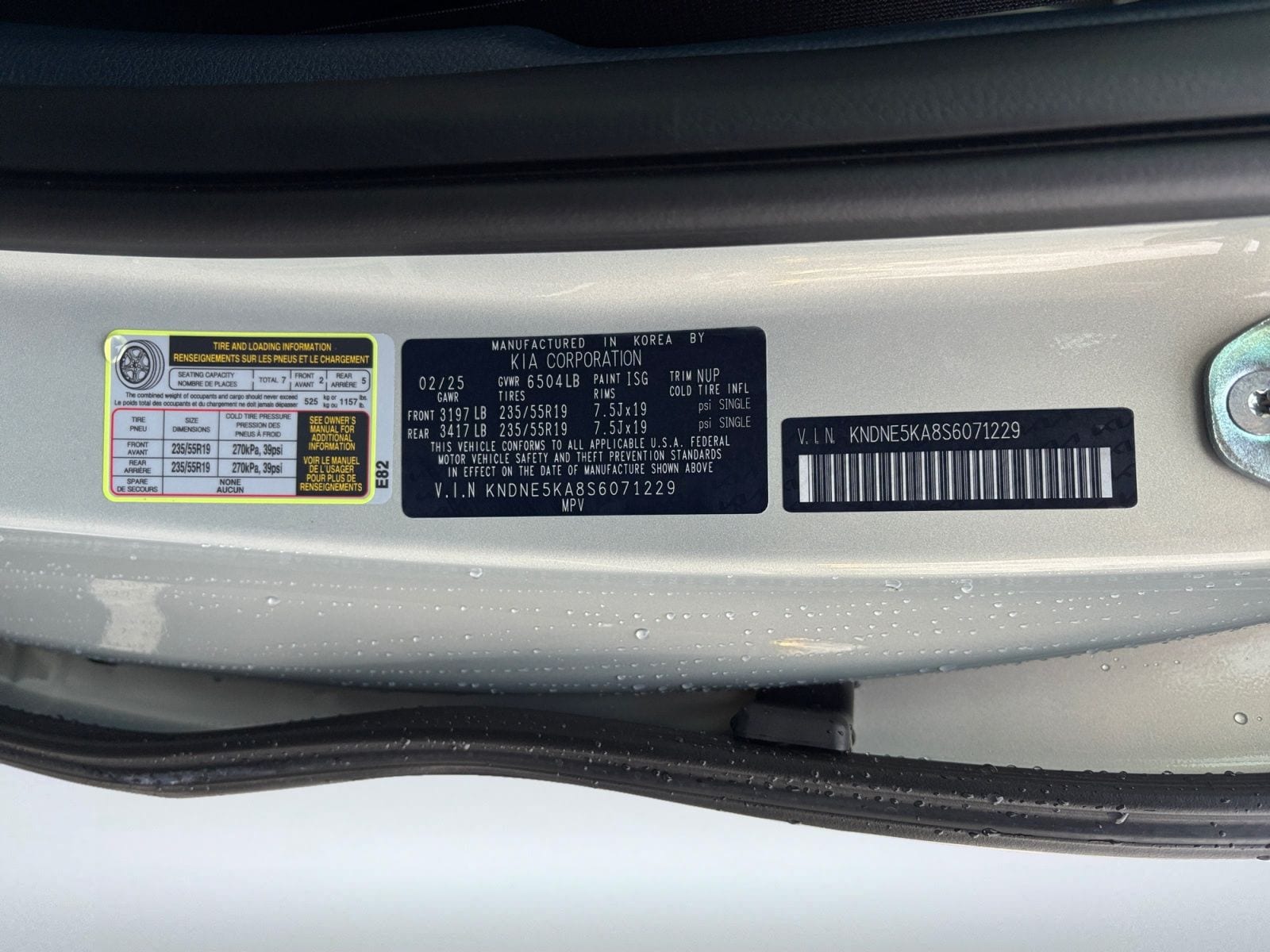 used 2025 Kia Carnival Hybrid car, priced at $49,998
