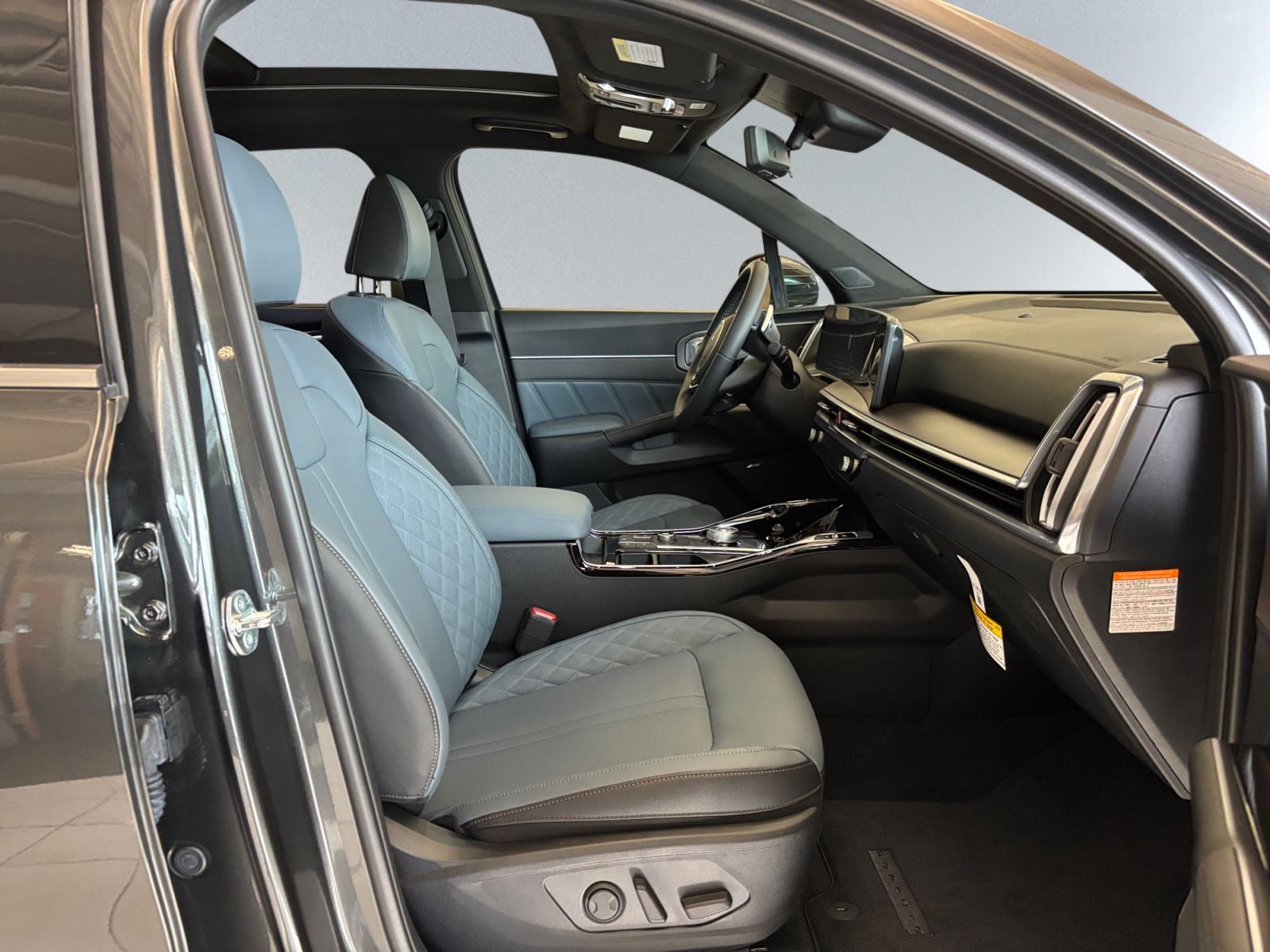 used 2025 Kia Sorento Hybrid car, priced at $44,998