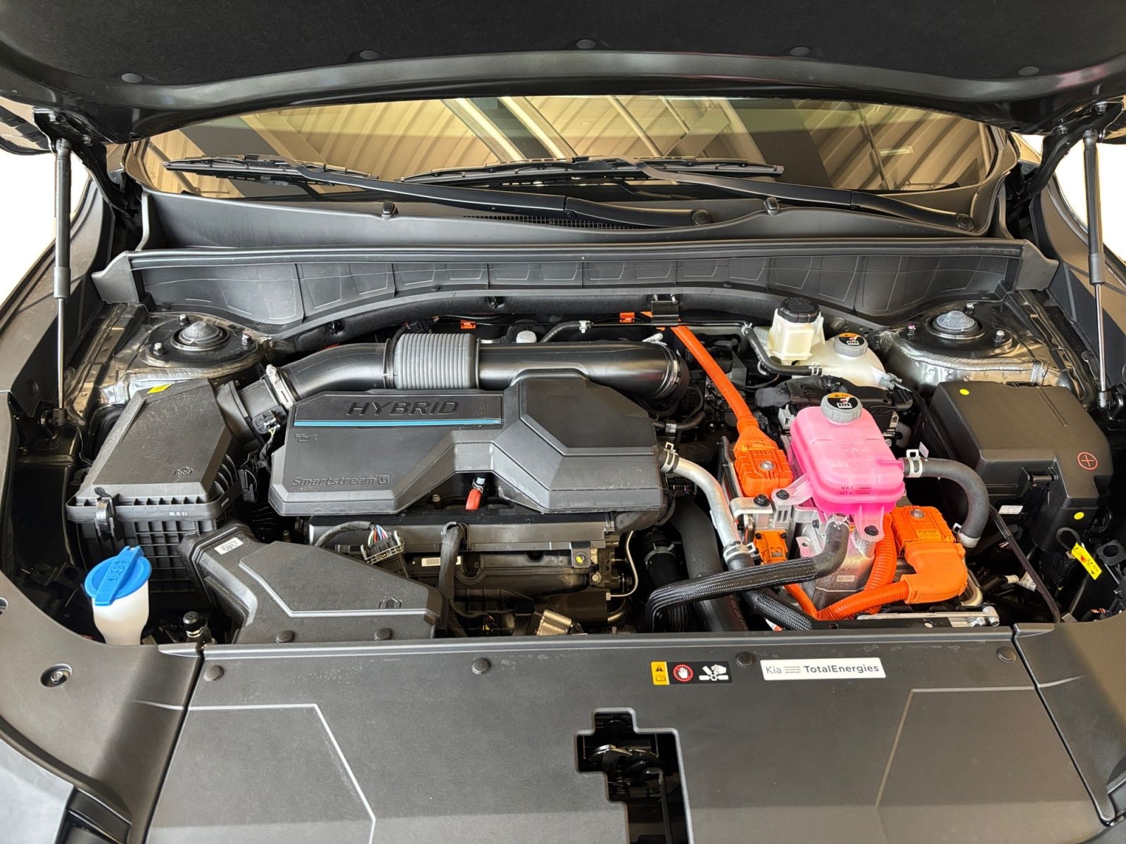 used 2025 Kia Sorento Hybrid car, priced at $44,998