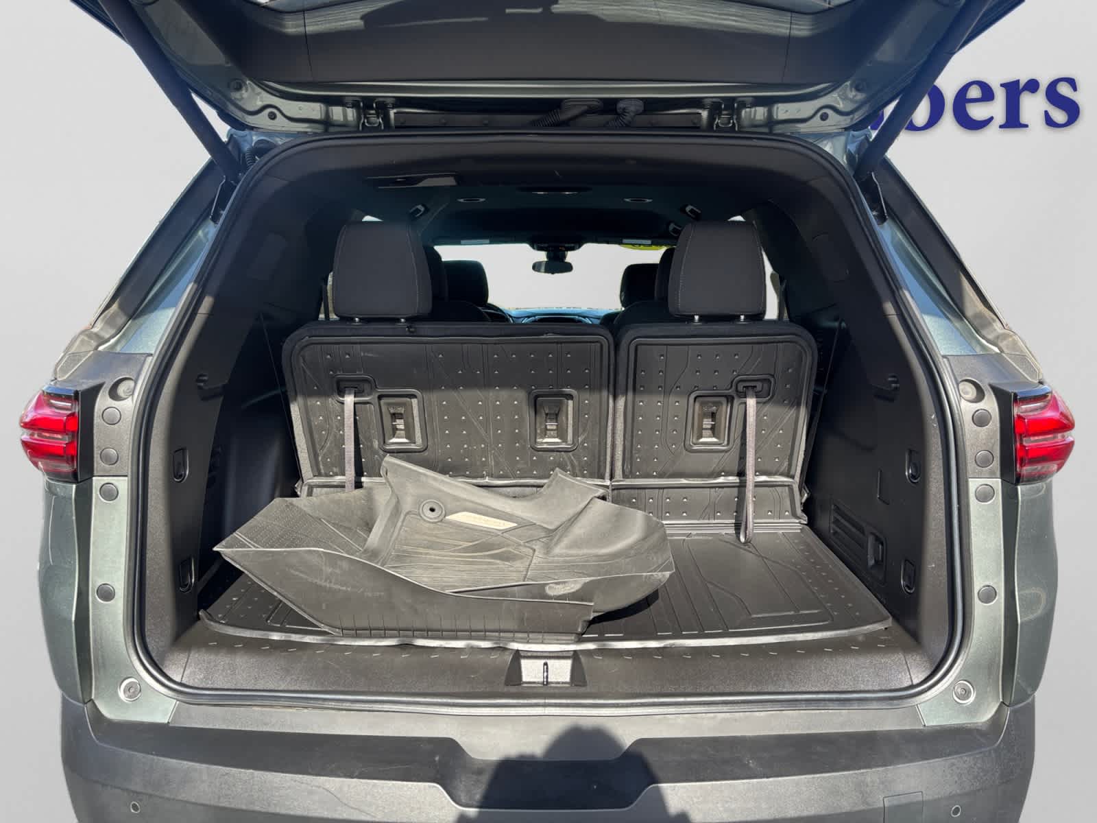 used 2023 Chevrolet Traverse car, priced at $23,999