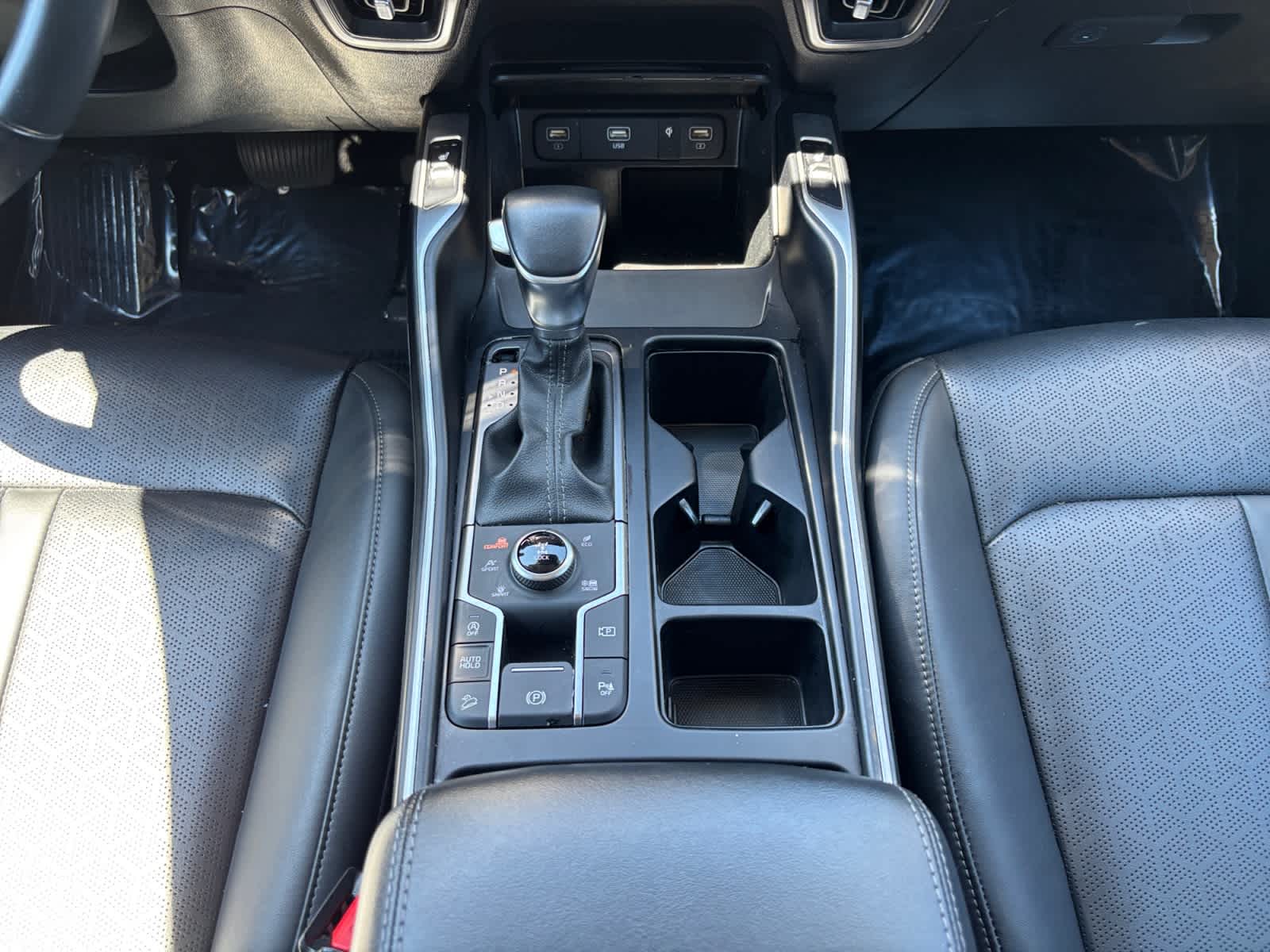 used 2023 Kia Sorento car, priced at $31,999