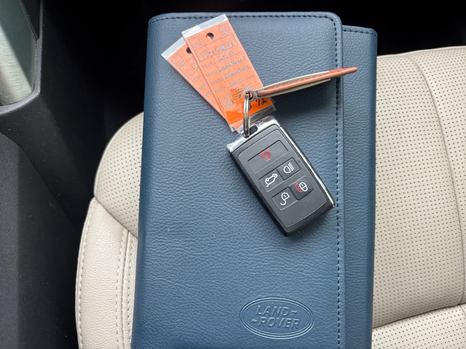 used 2019 Land Rover Discovery car, priced at $21,215