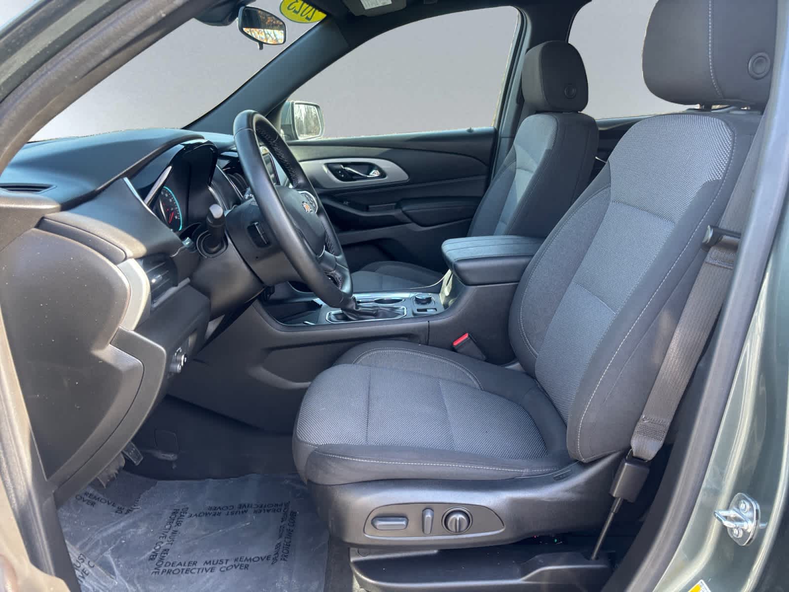 used 2023 Chevrolet Traverse car, priced at $23,999