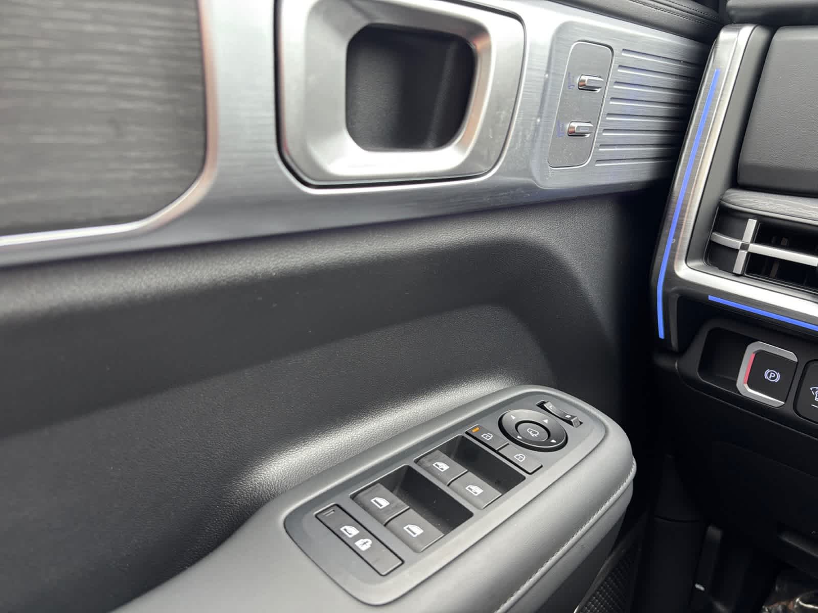 used 2025 Hyundai Santa Fe car, priced at $37,497