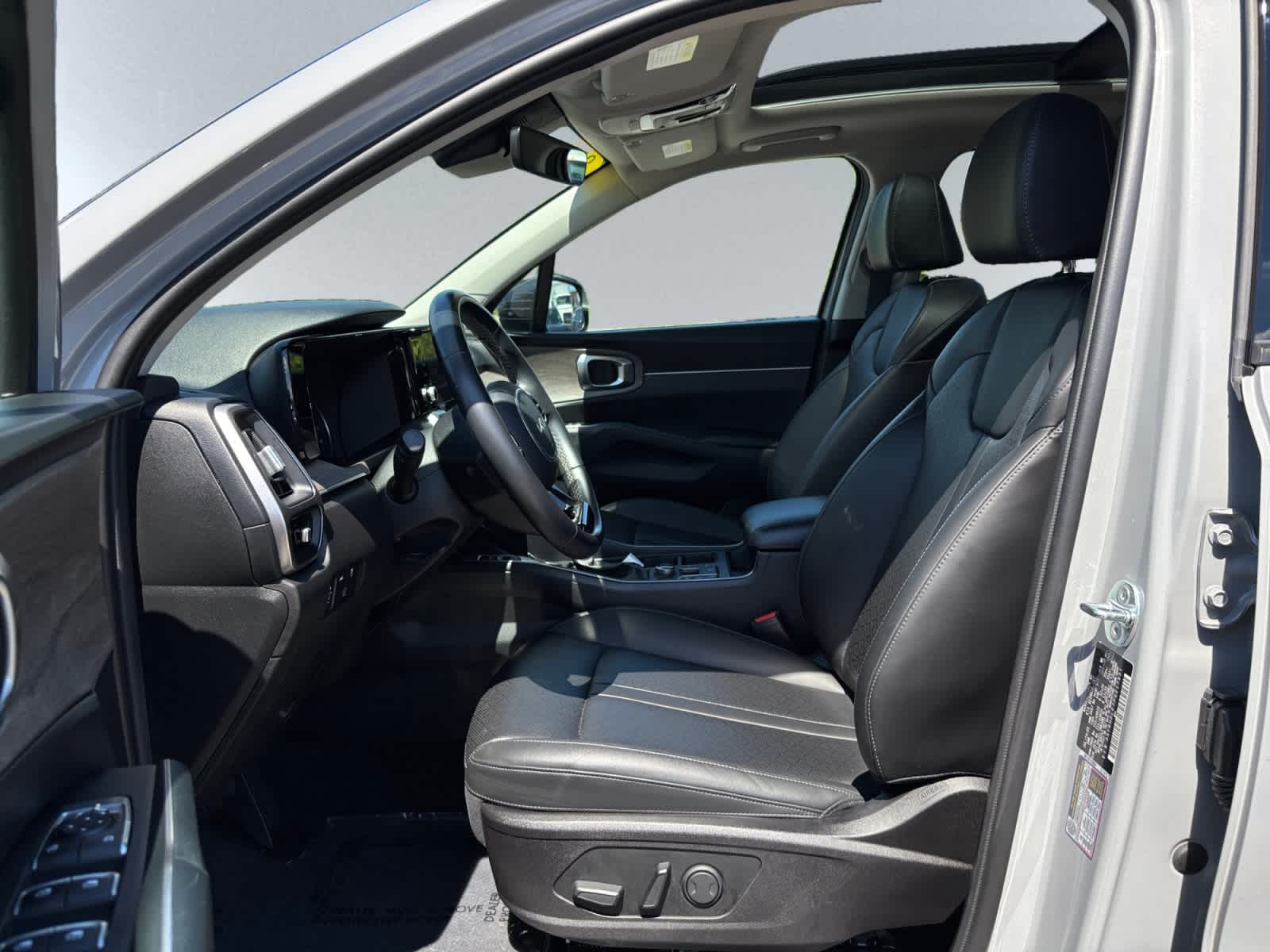 used 2023 Kia Sorento car, priced at $31,999