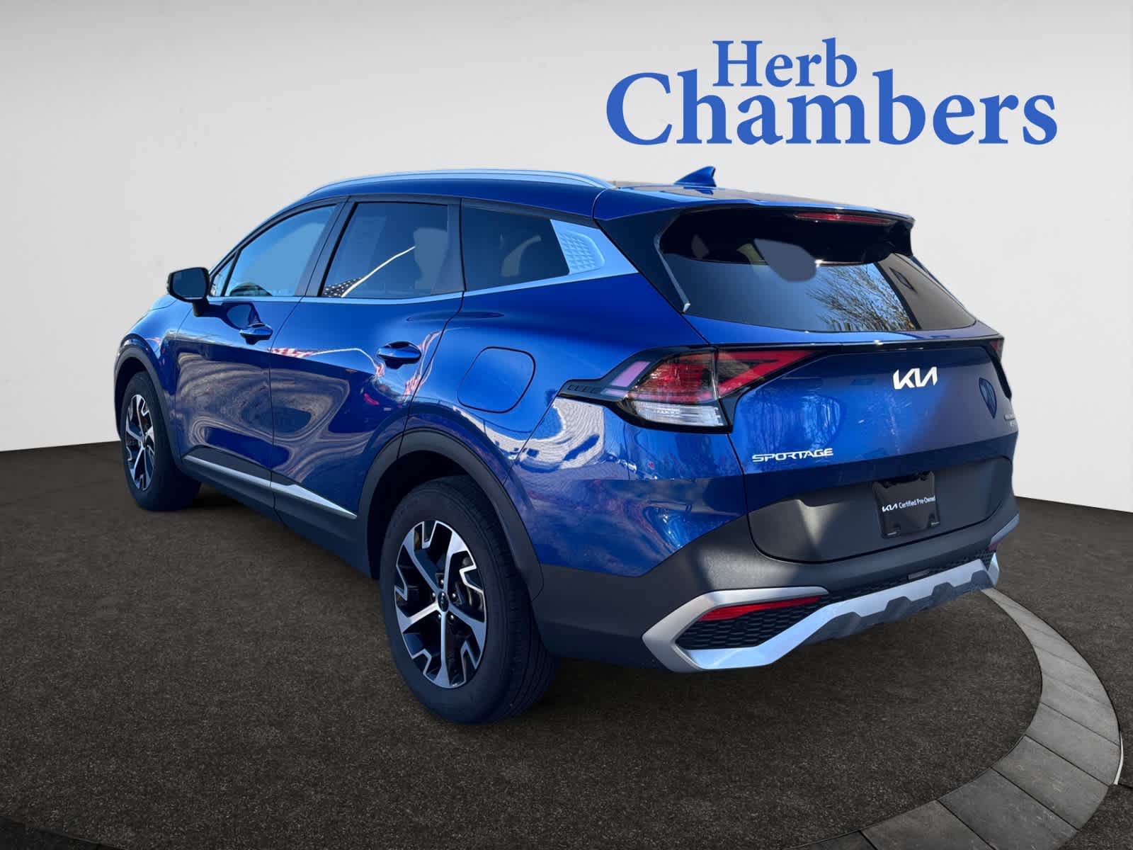 2023 Kia Sportage EX photo 3