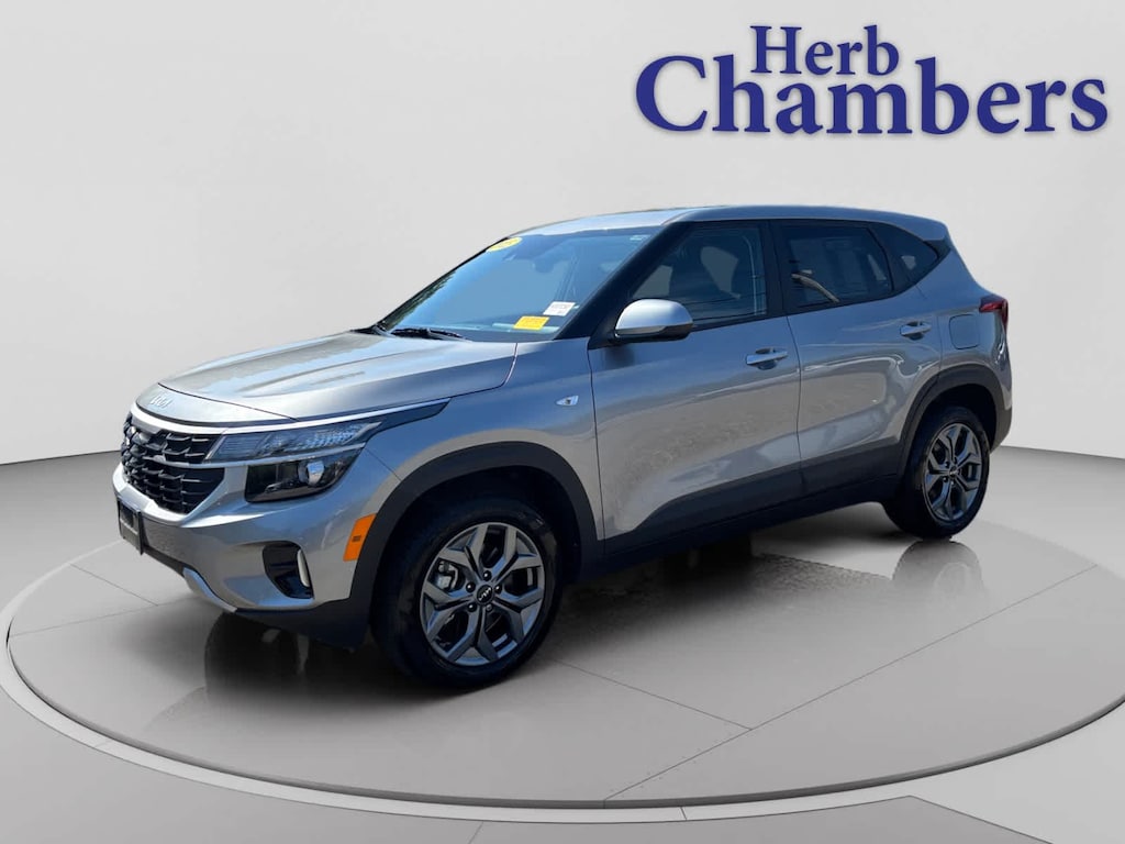 Certified 2025 Kia Seltos LX SUV