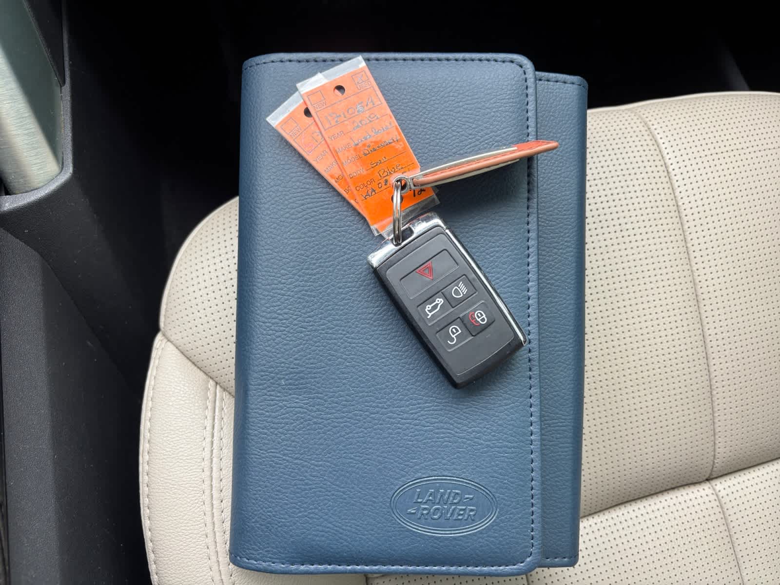 used 2019 Land Rover Discovery car, priced at $21,215