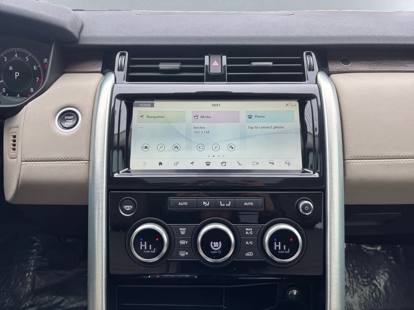 used 2019 Land Rover Discovery car, priced at $21,215