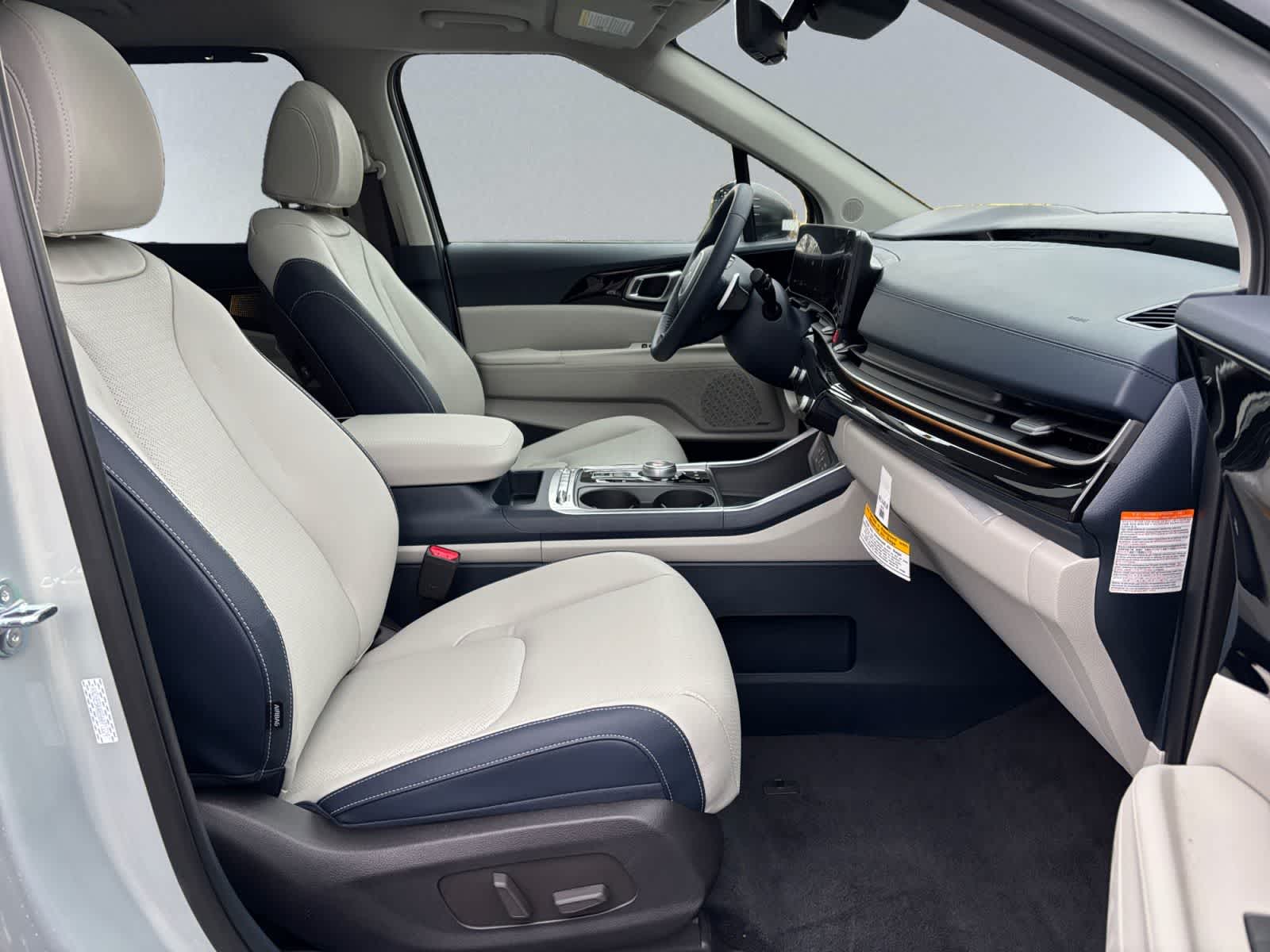 2025 Kia Carnival SX Prestige - Photo 15