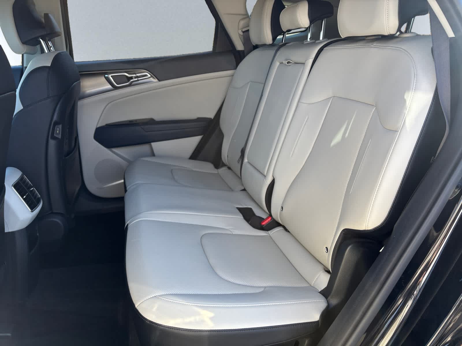 used 2023 Kia Sportage Hybrid car, priced at $23,999