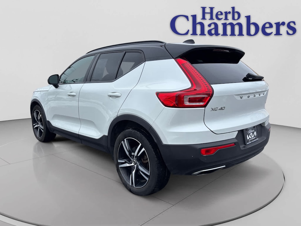 Used 2020 Volvo XC40 T5 R-Design SUV