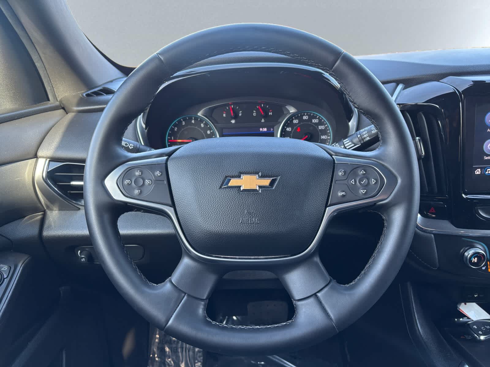 used 2023 Chevrolet Traverse car, priced at $23,999