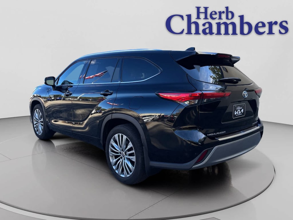 Used 2021 Toyota Highlander Hybrid Platinum SUV