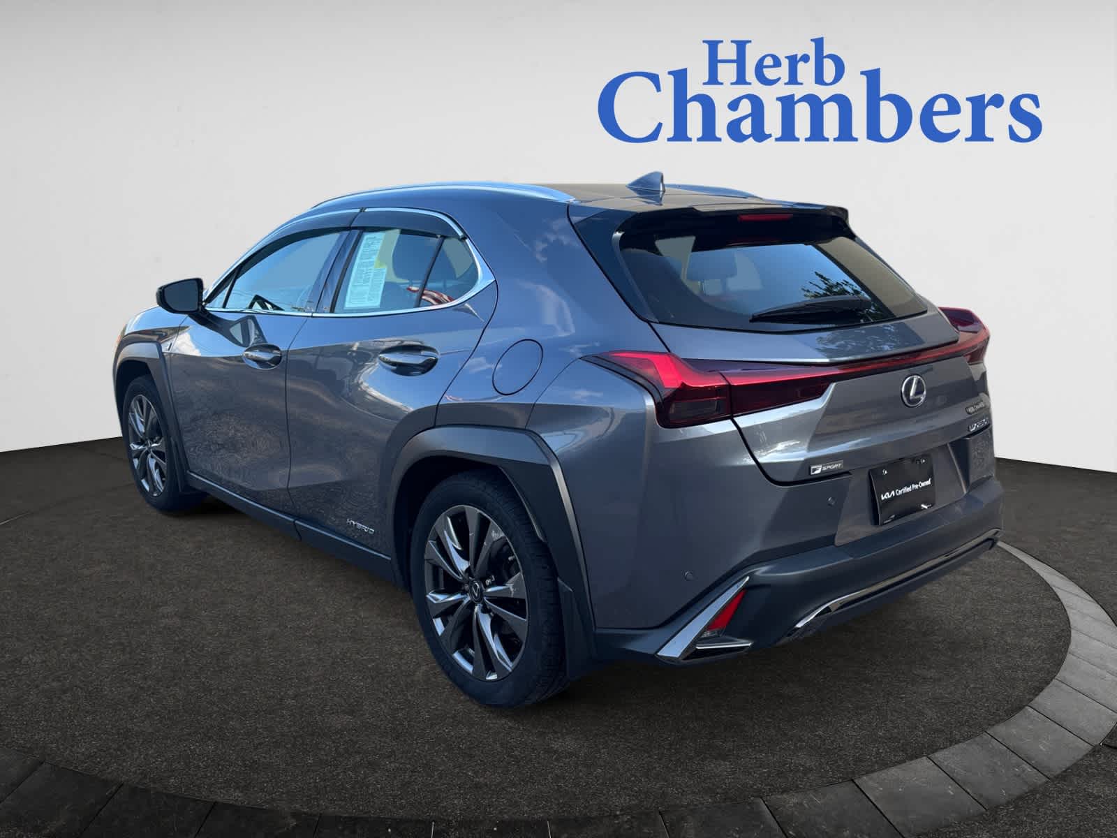 2019 Lexus UX 250h F SPORT photo 3