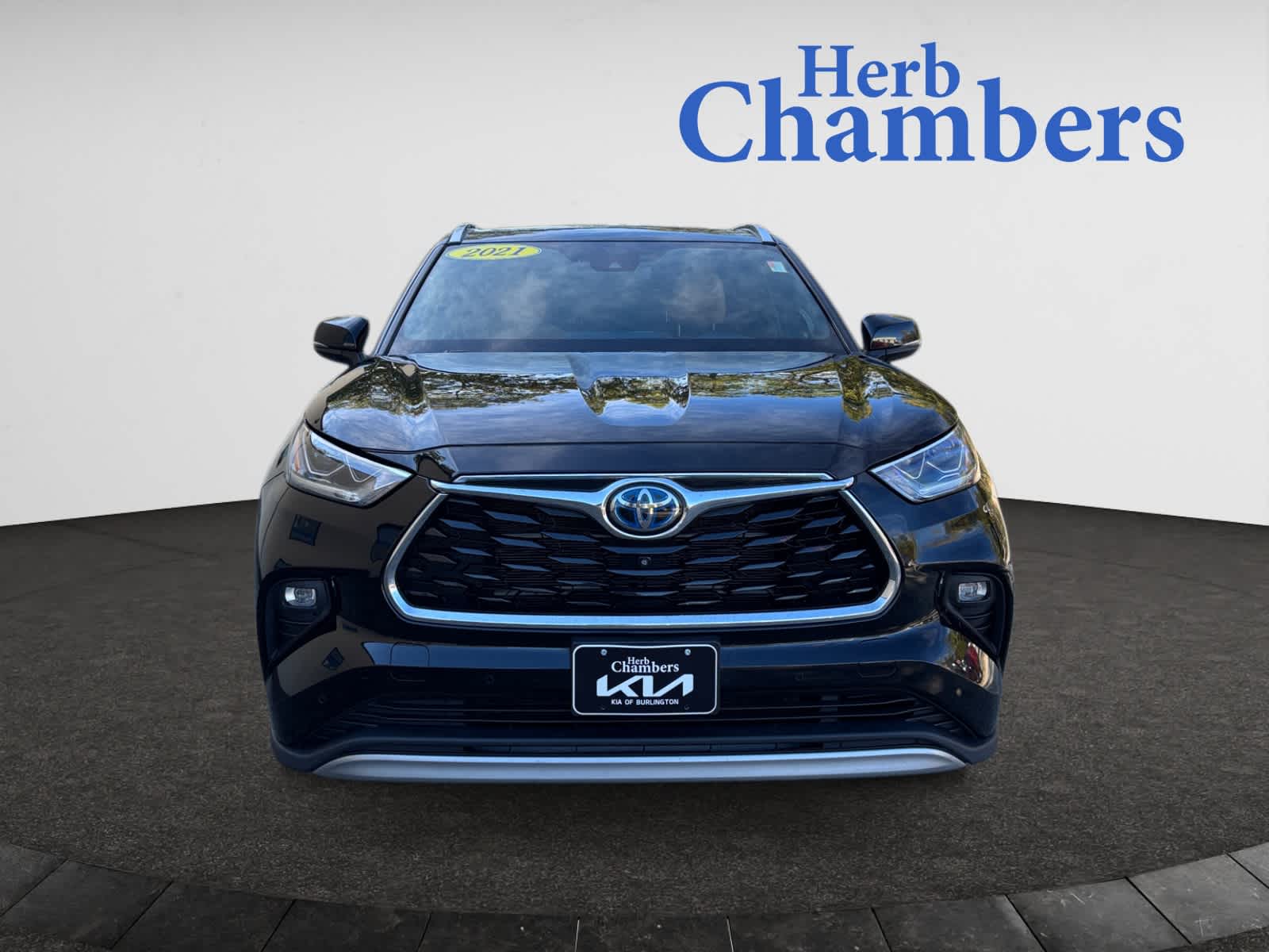2021 Toyota Highlander Hybrid Platinum photo 2