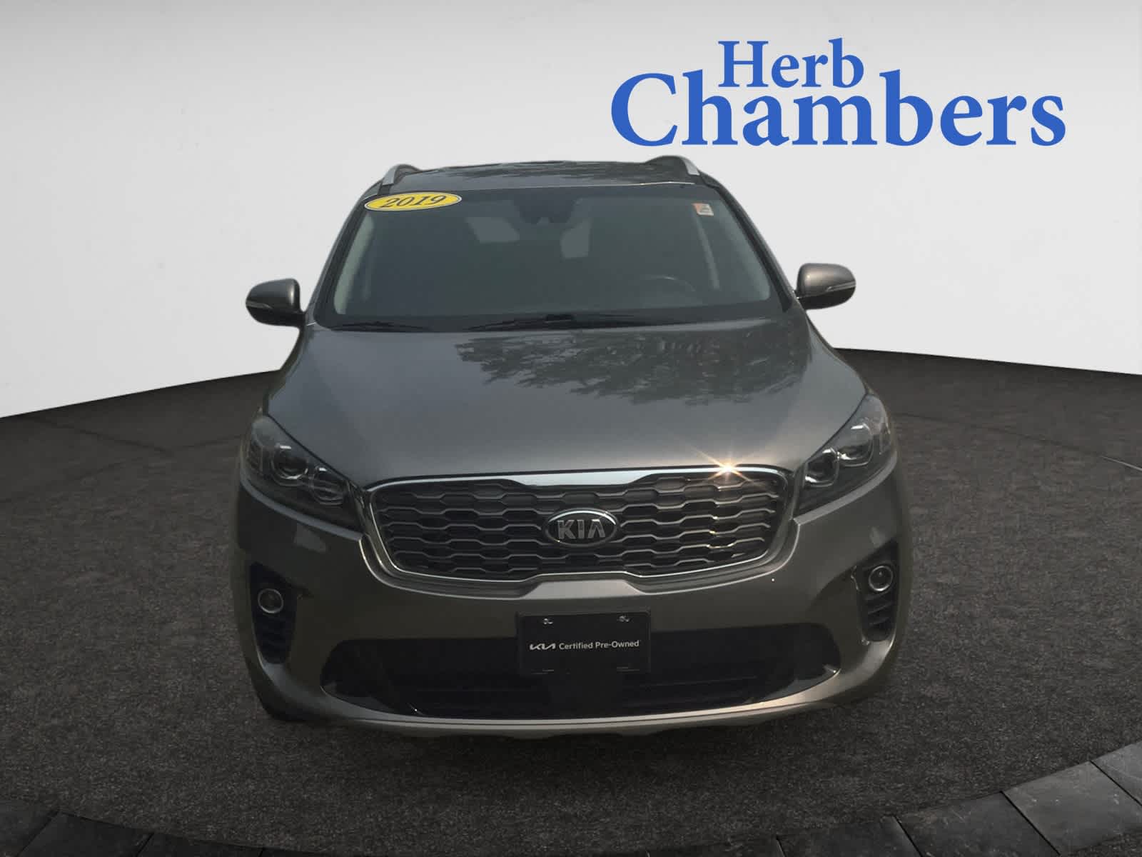 Used 2019 Kia Sorento EX with VIN 5XYPHDA59KG439624 for sale in Burlington, MA