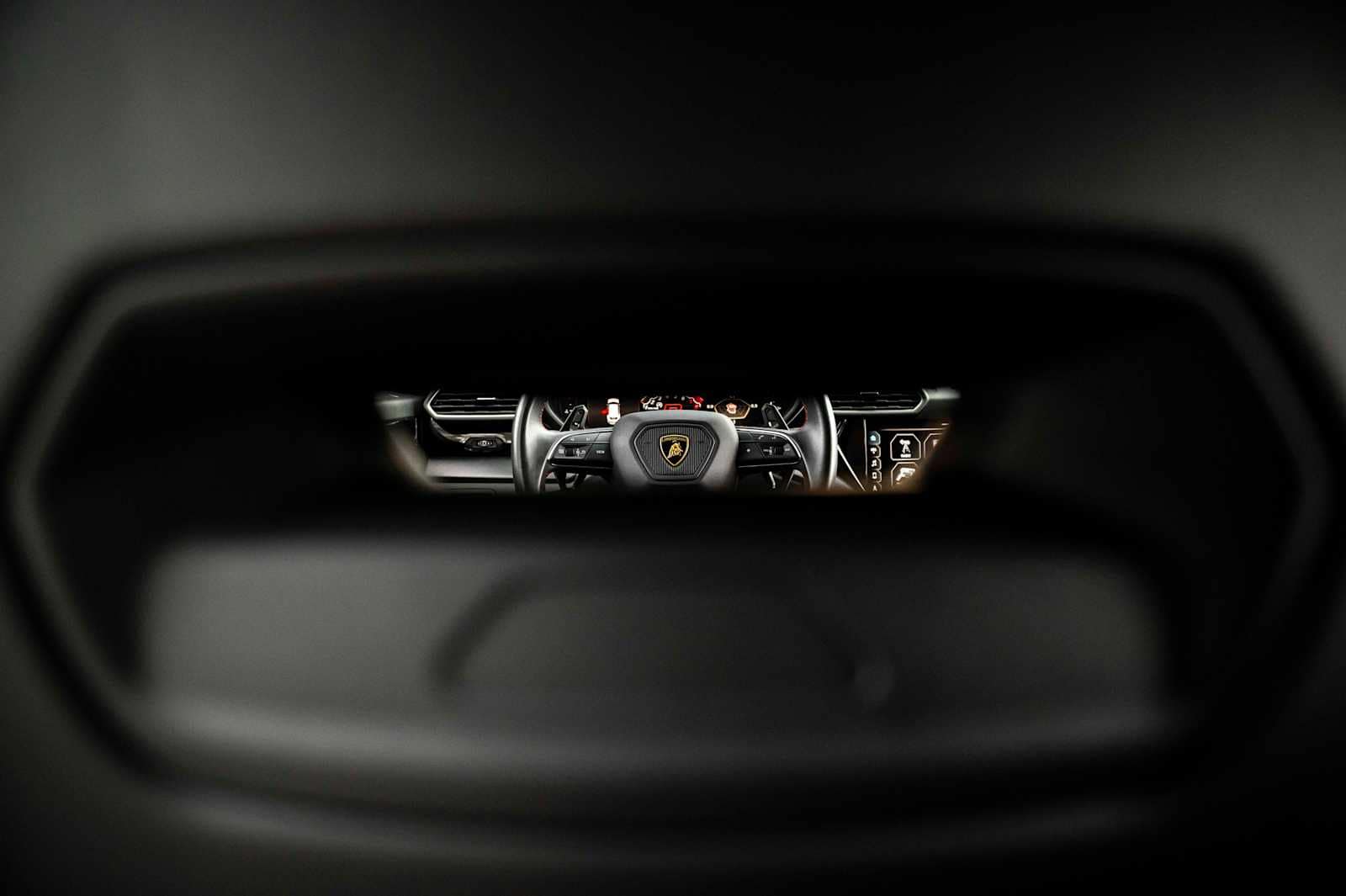 used 2021 Lamborghini Urus car, priced at $198,900