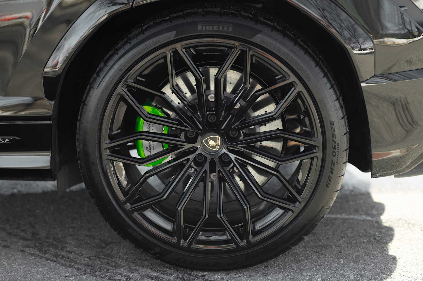 used 2025 Lamborghini Urus car, priced at $319,998