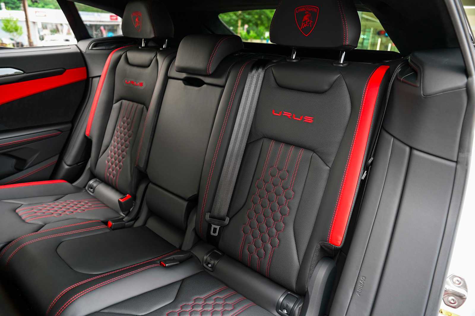 2024 Lamborghini Urus S - Photo 40