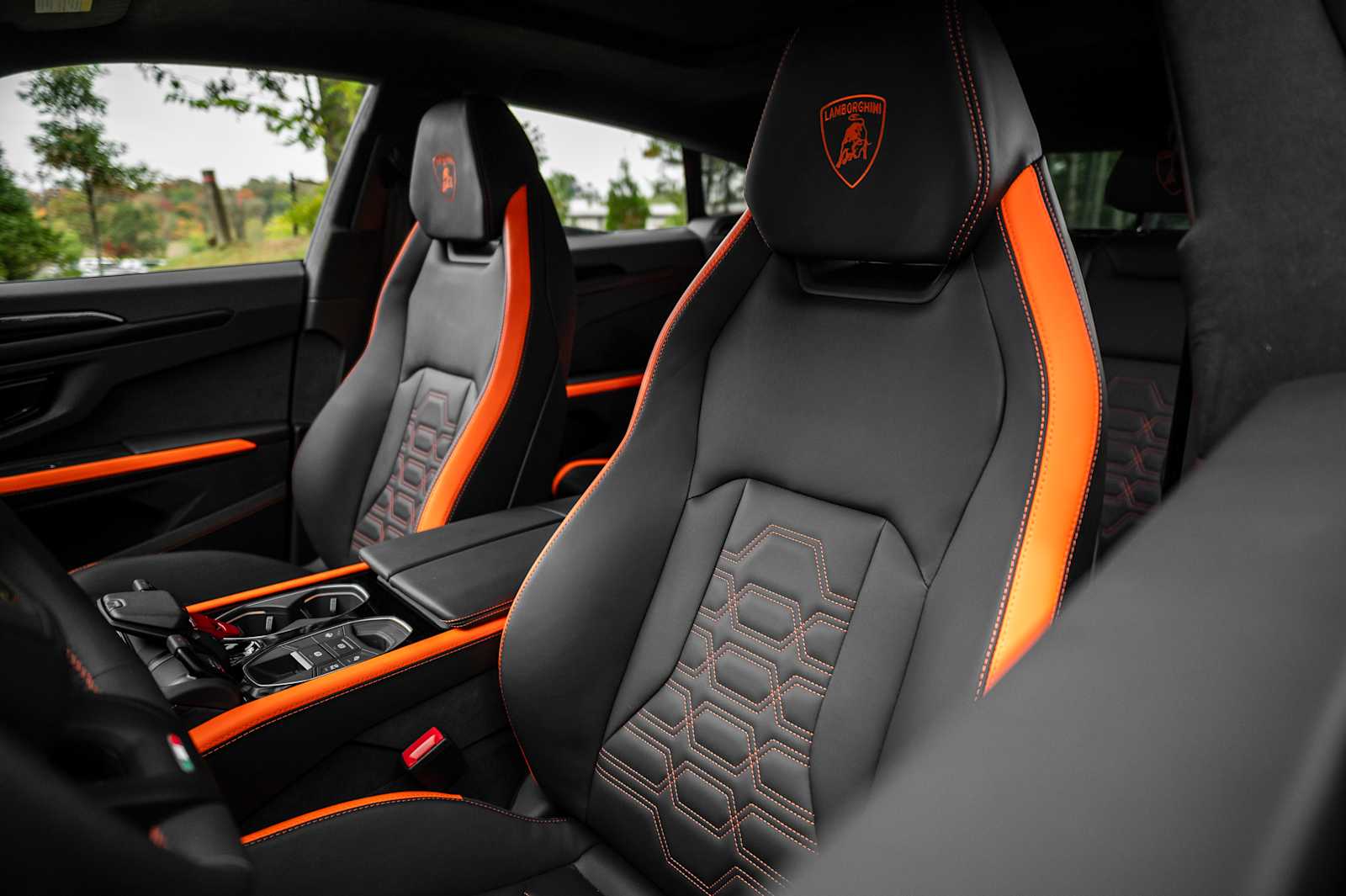 2025 Lamborghini Urus SE - Photo 43
